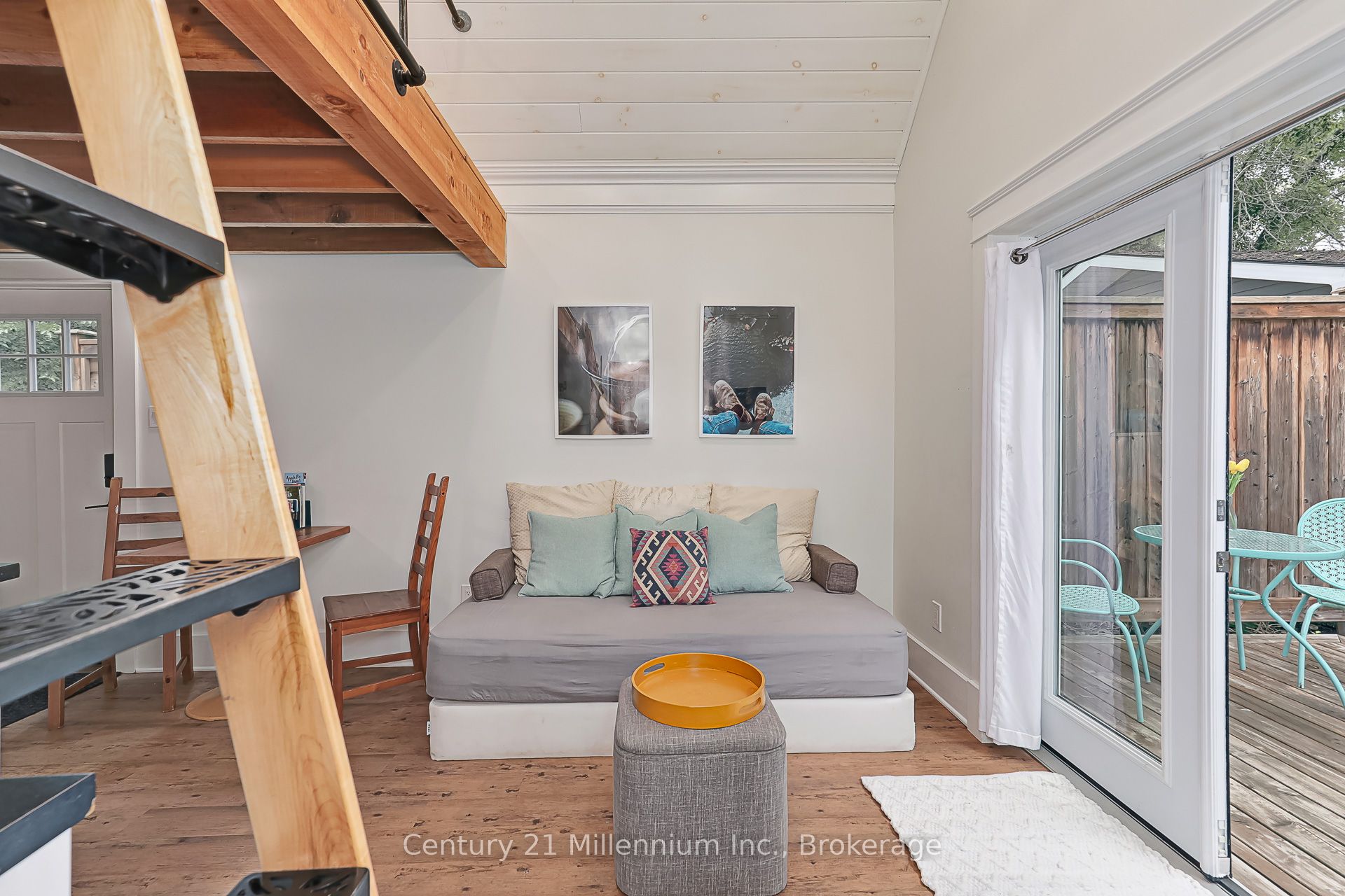 421 Napier Street Property Photo 7