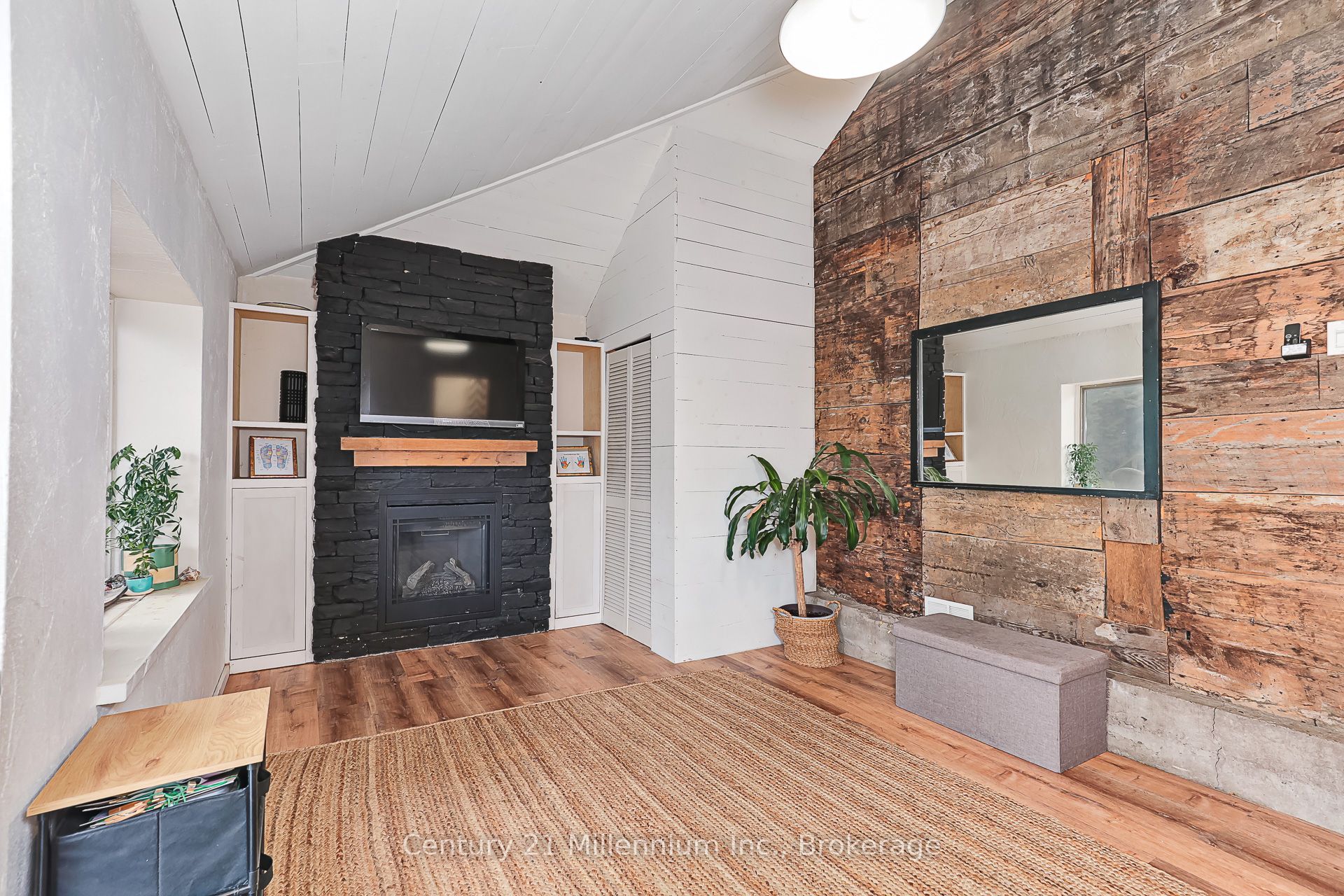 421 Napier Street Property Photo 31