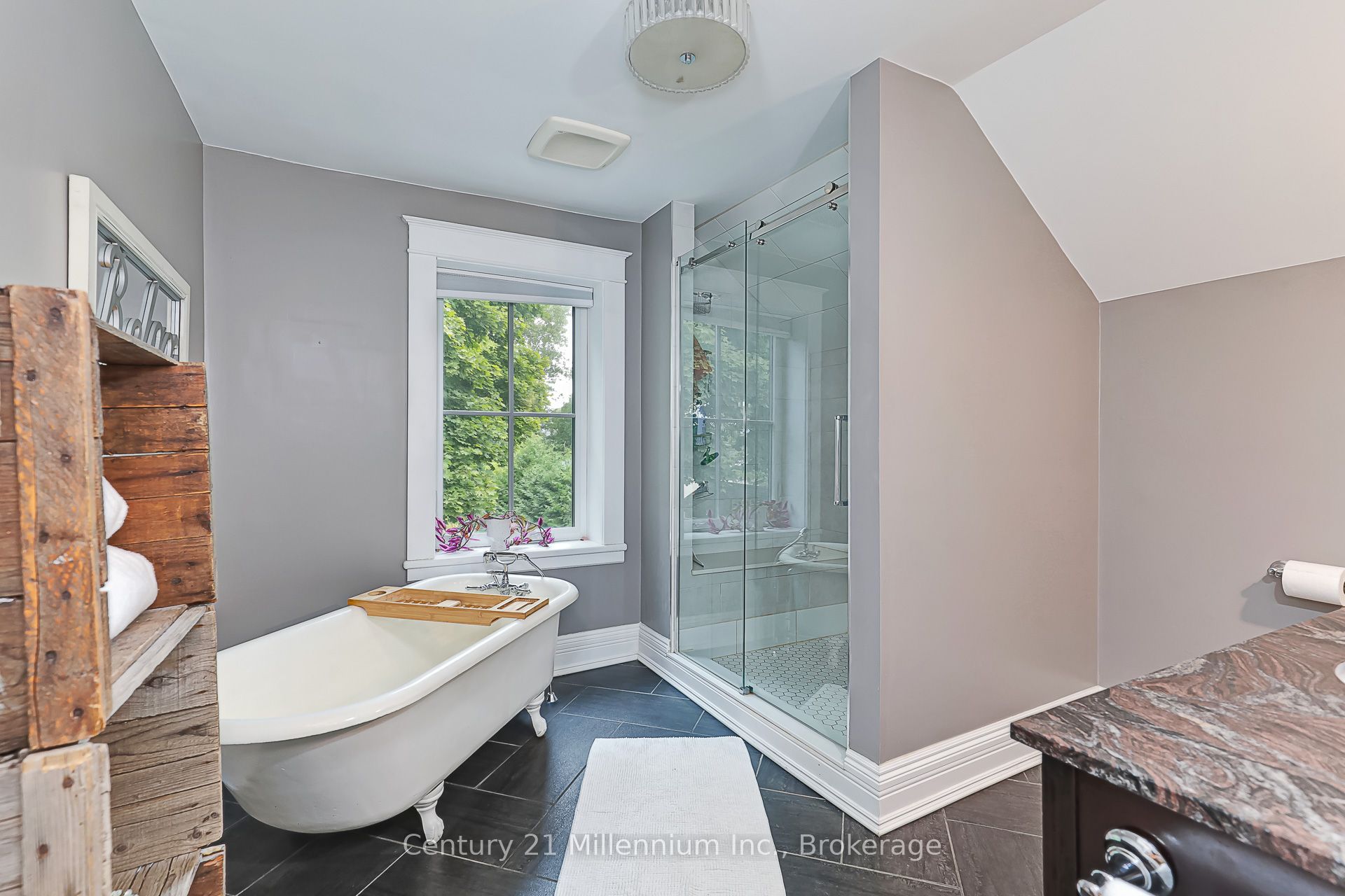 421 Napier Street Property Photo 38