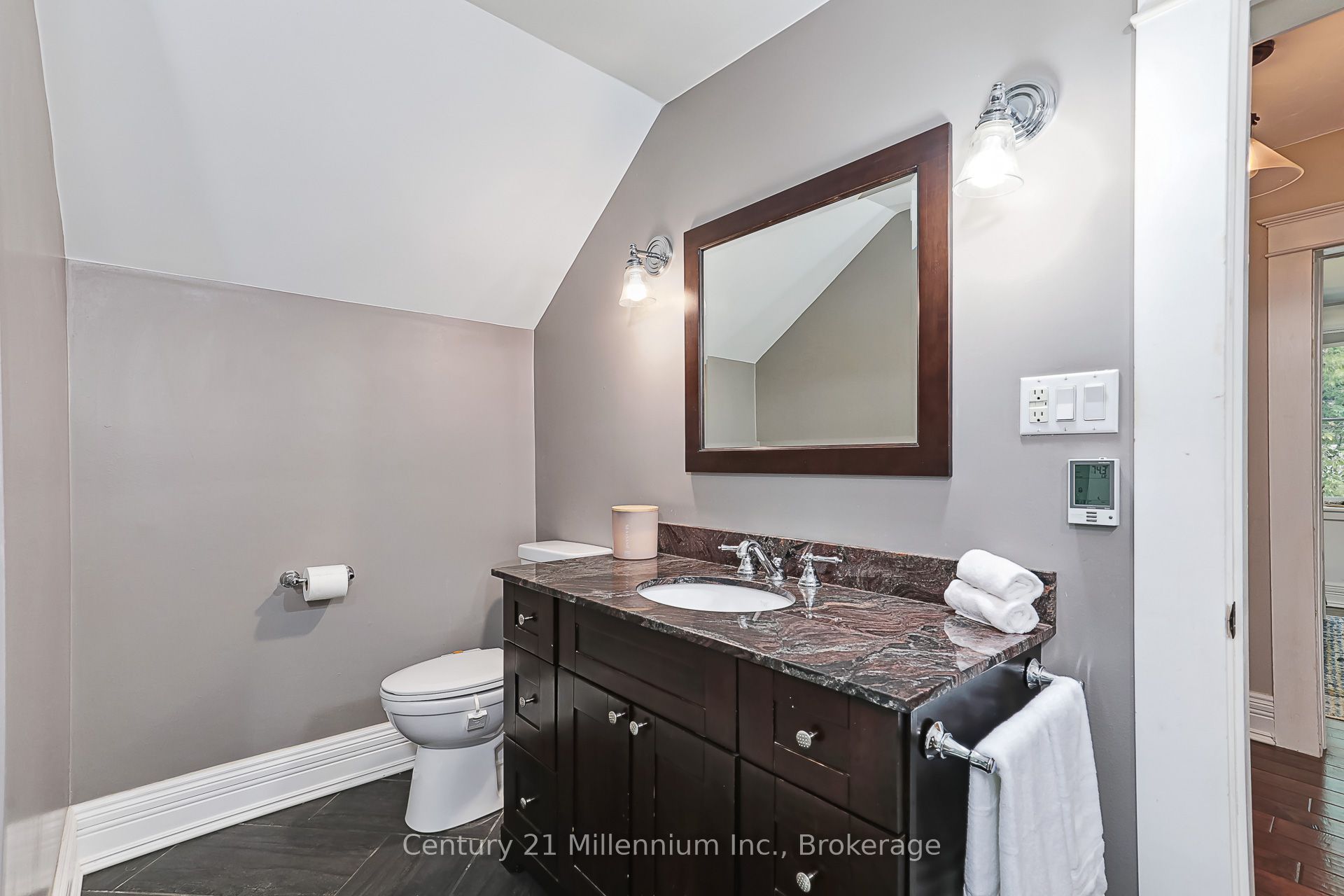 421 Napier Street Property Photo 39