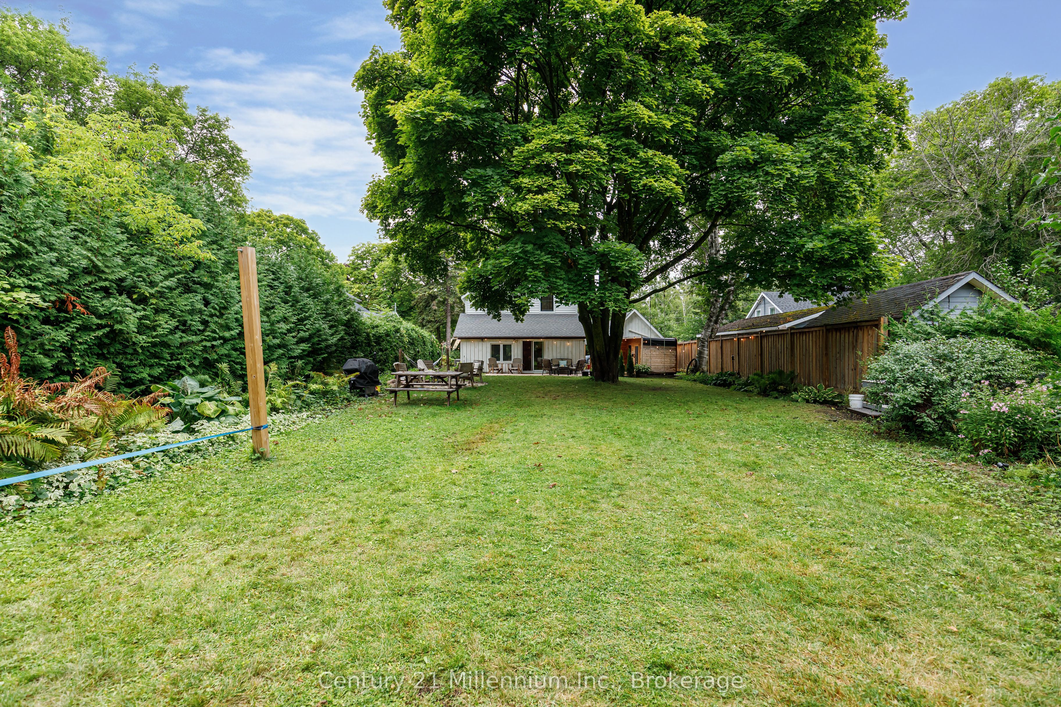 421 Napier Street Property Photo 40