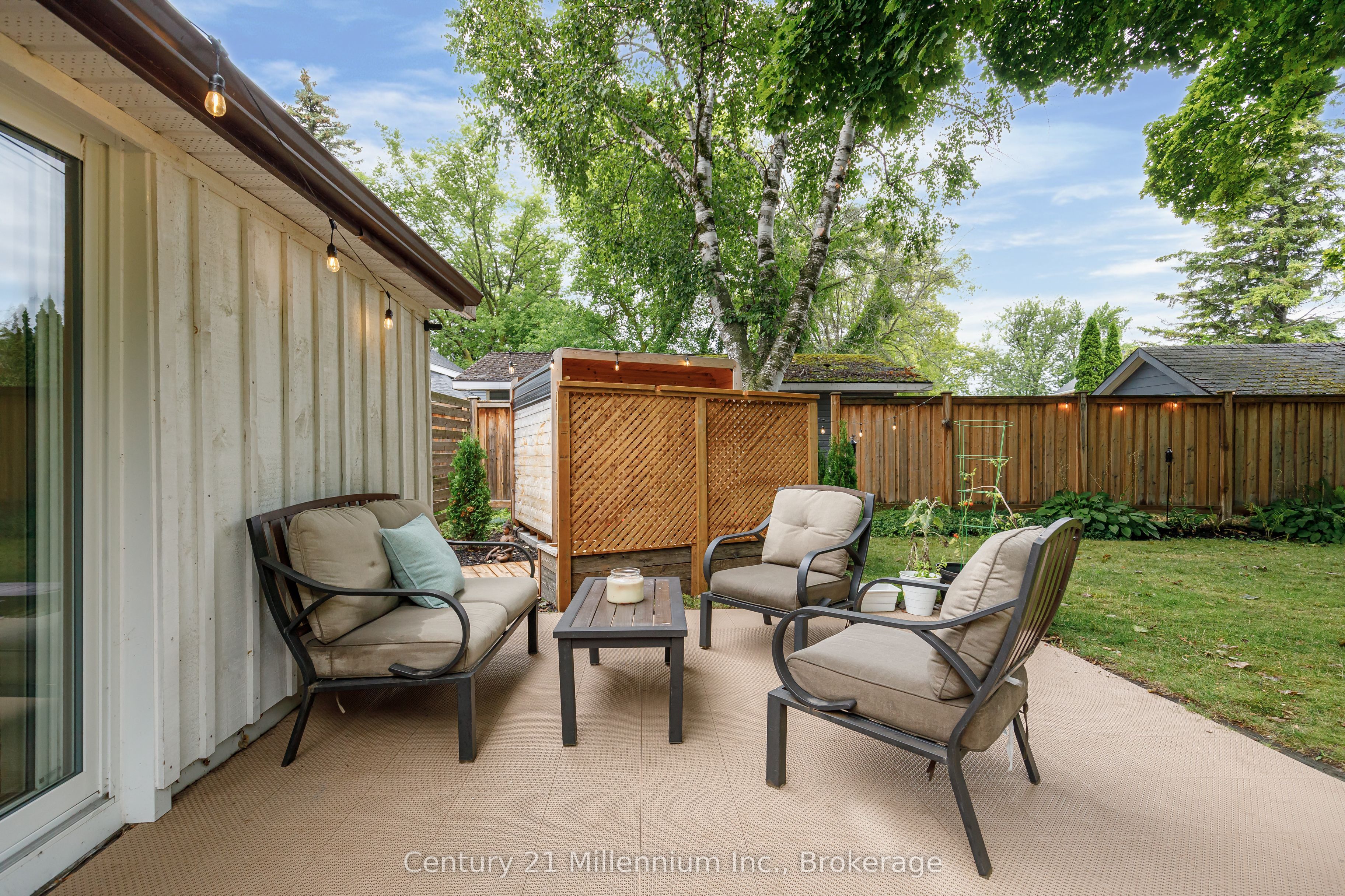 421 Napier Street Property Photo 44