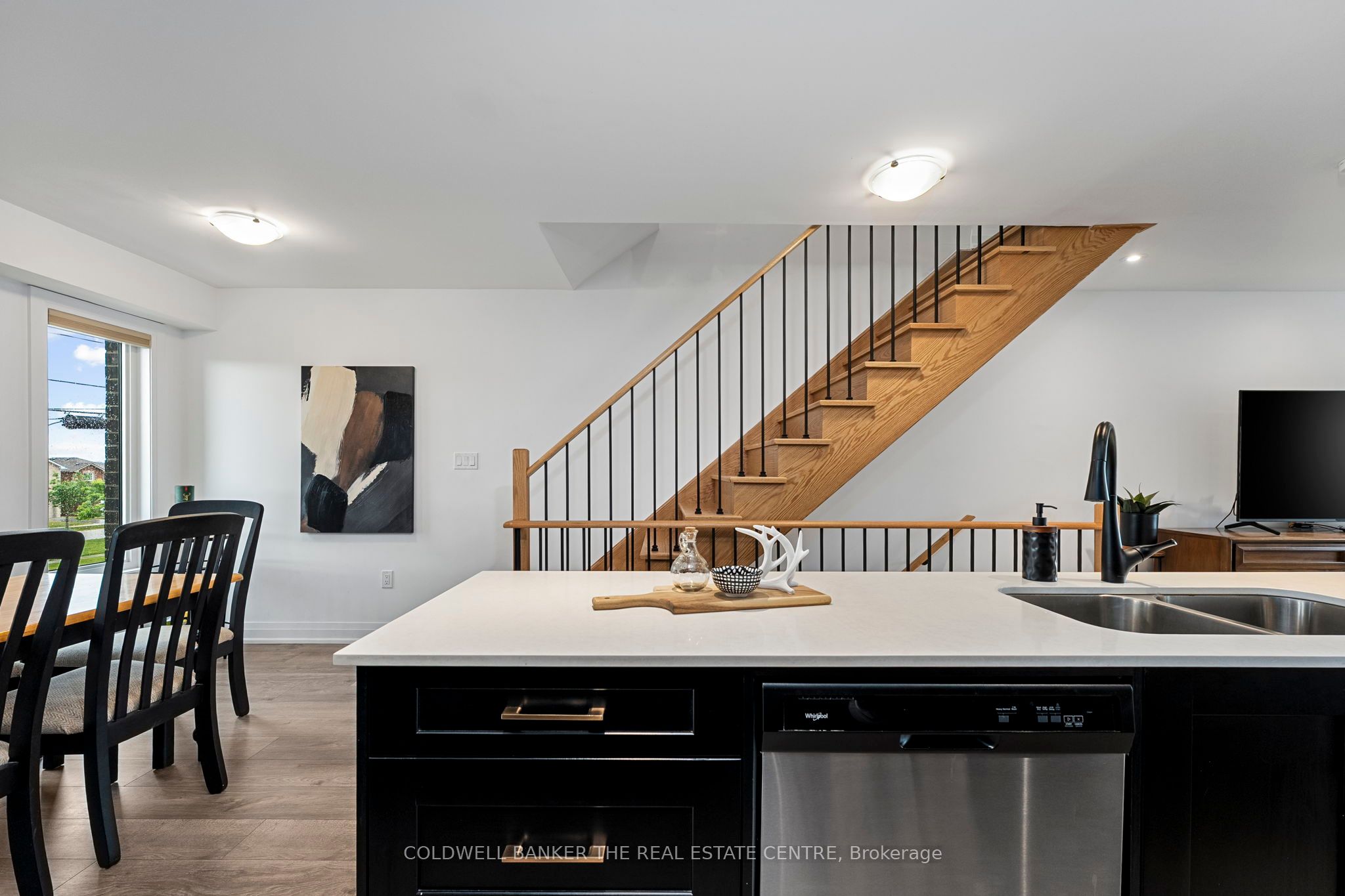 121 Fairlane Avenue Property Photo 1