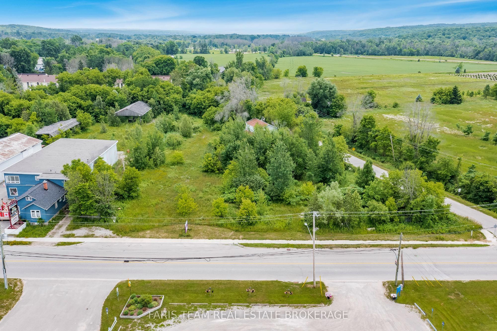 19 Sturgeon Bay Road Property Photo 4