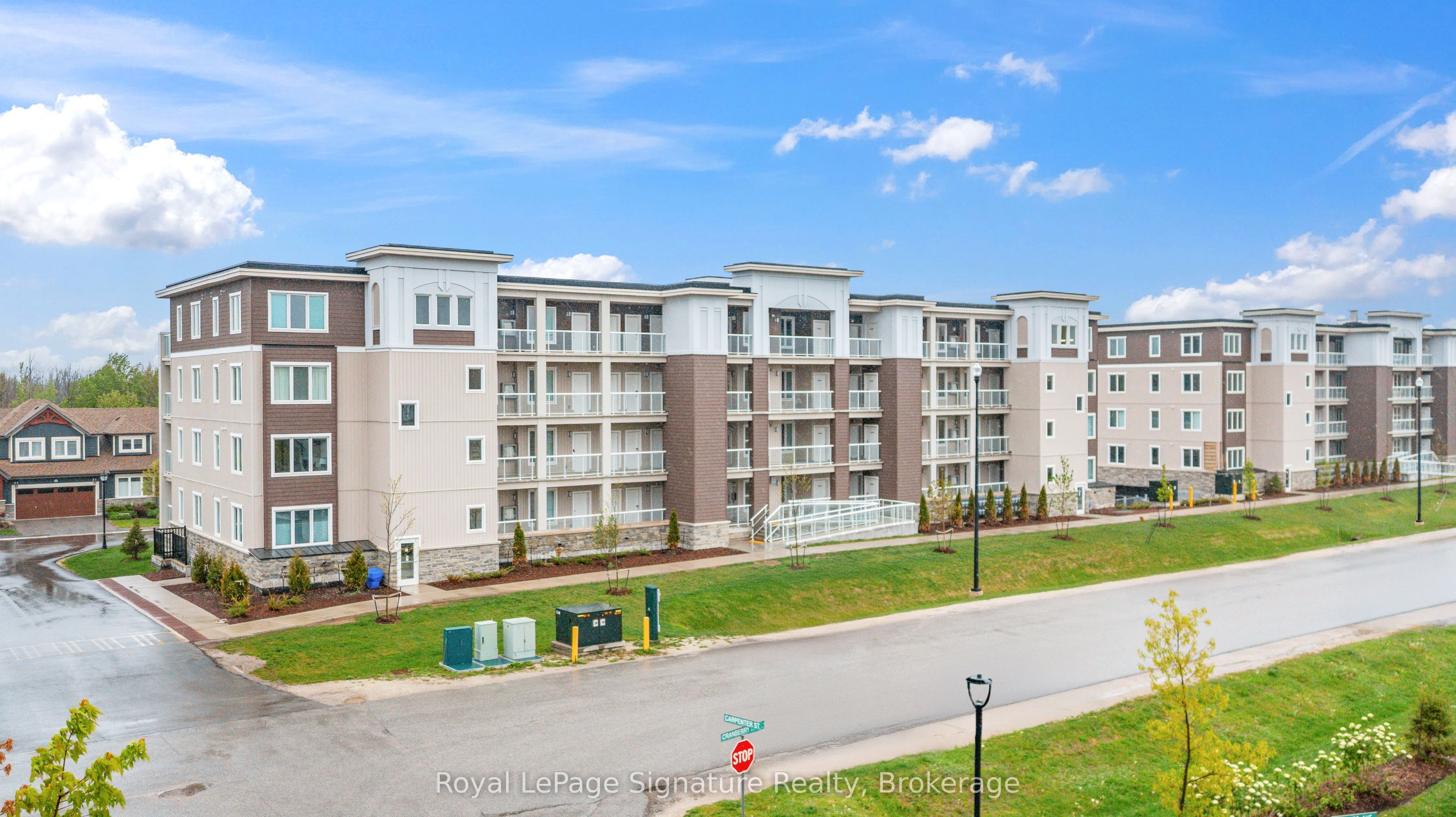 16 Spooner Cres Property Photo 1