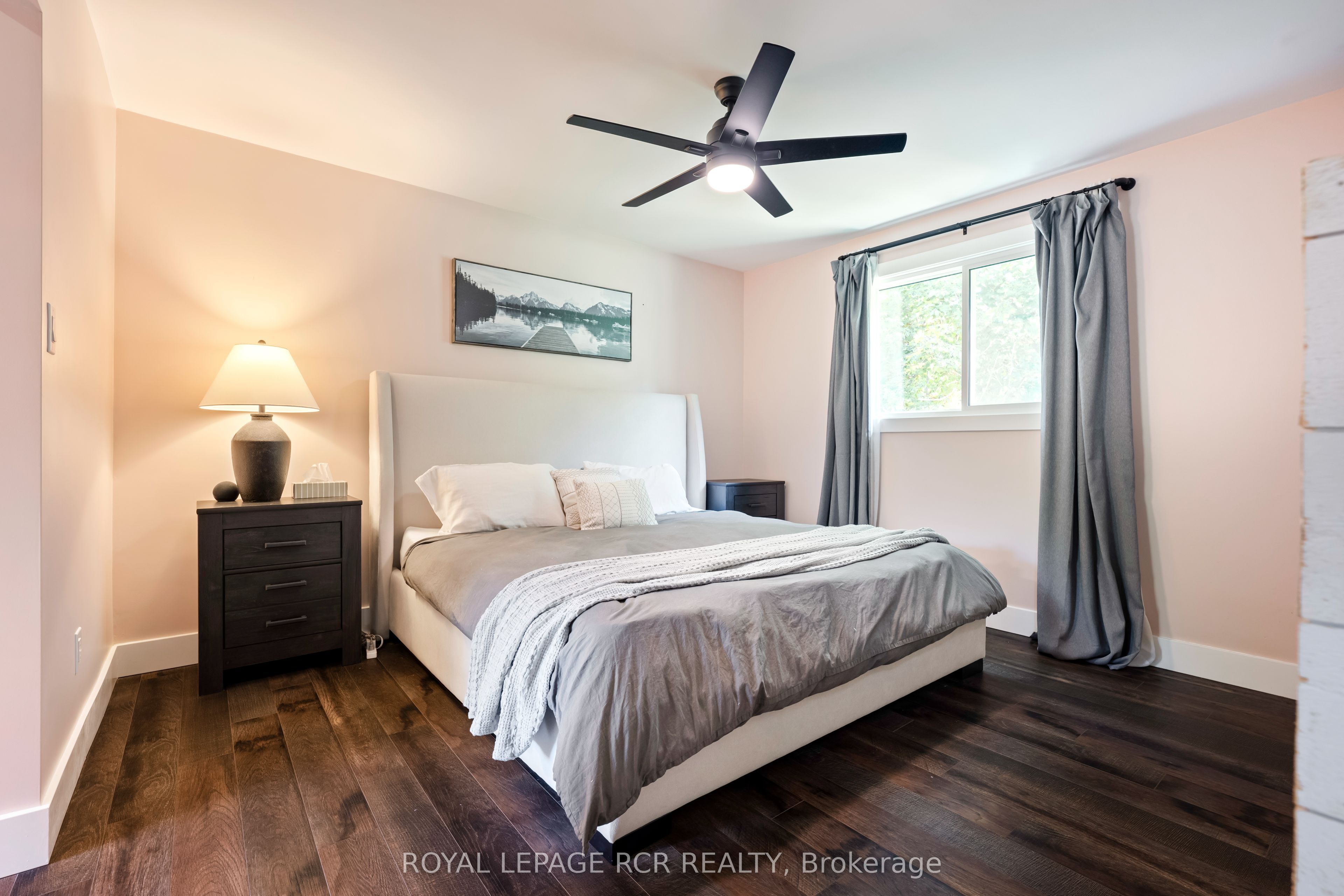 2534 Sunnidale Road Property Photo 17