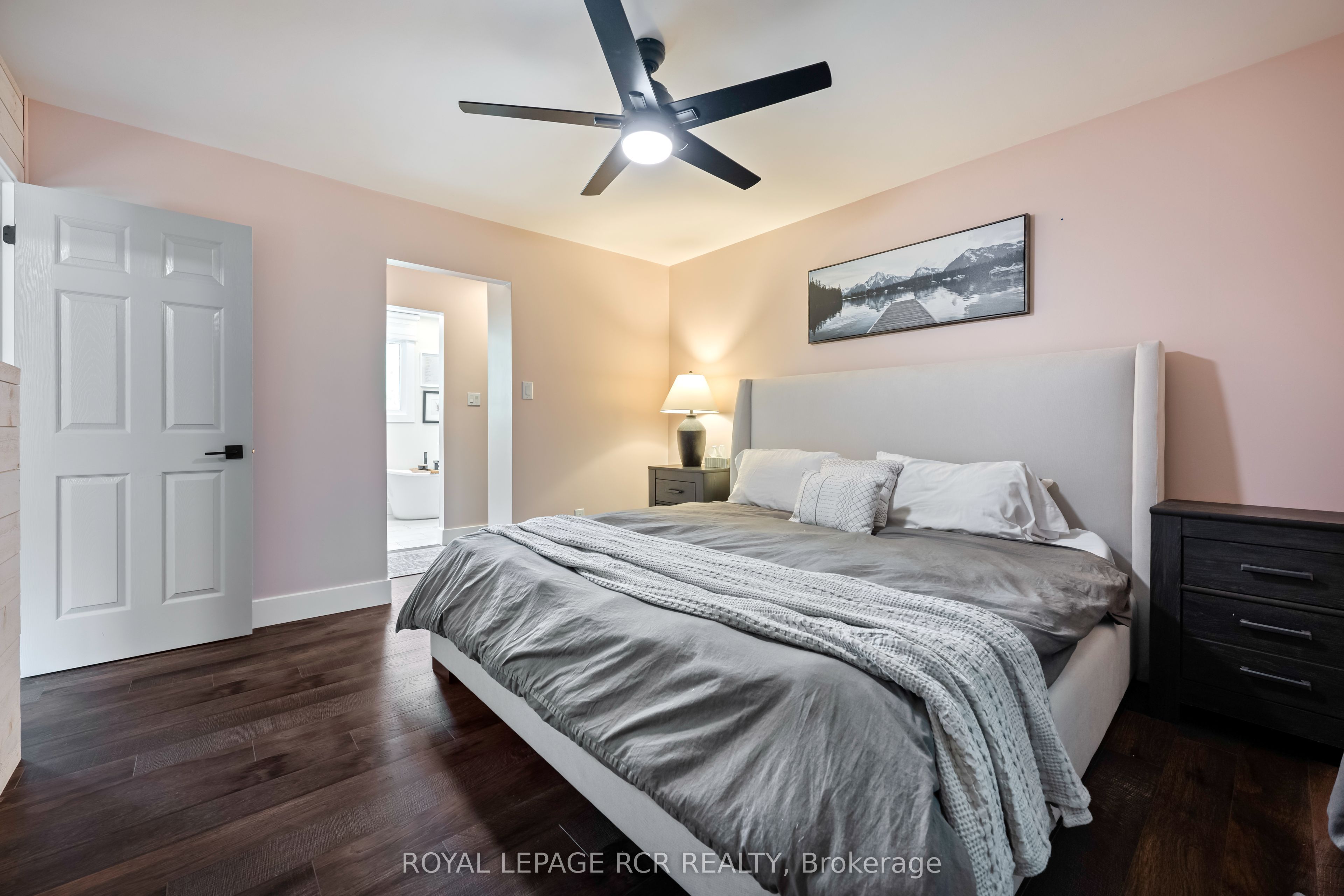 2534 Sunnidale Road Property Photo 18