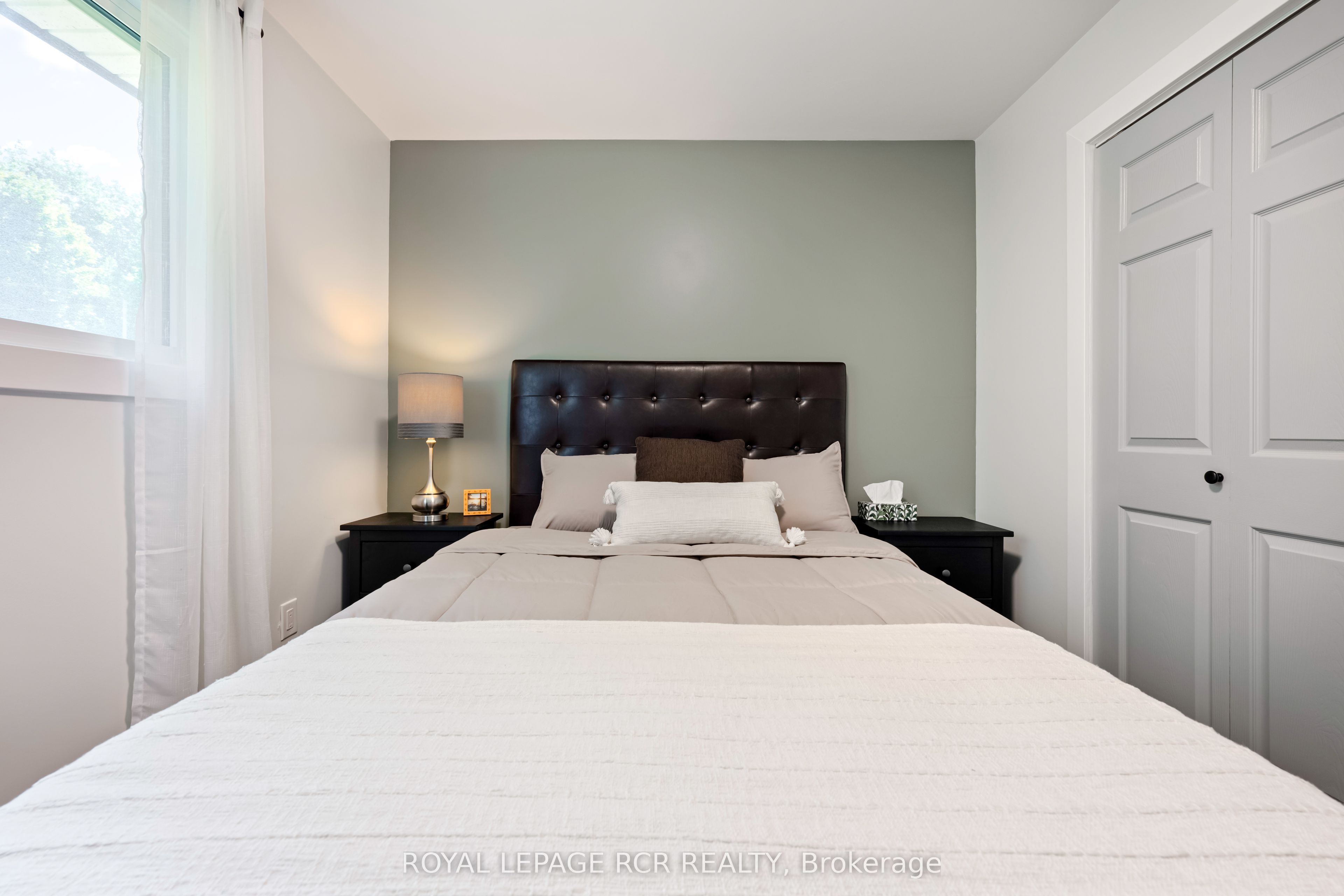 2534 Sunnidale Road Property Photo 20