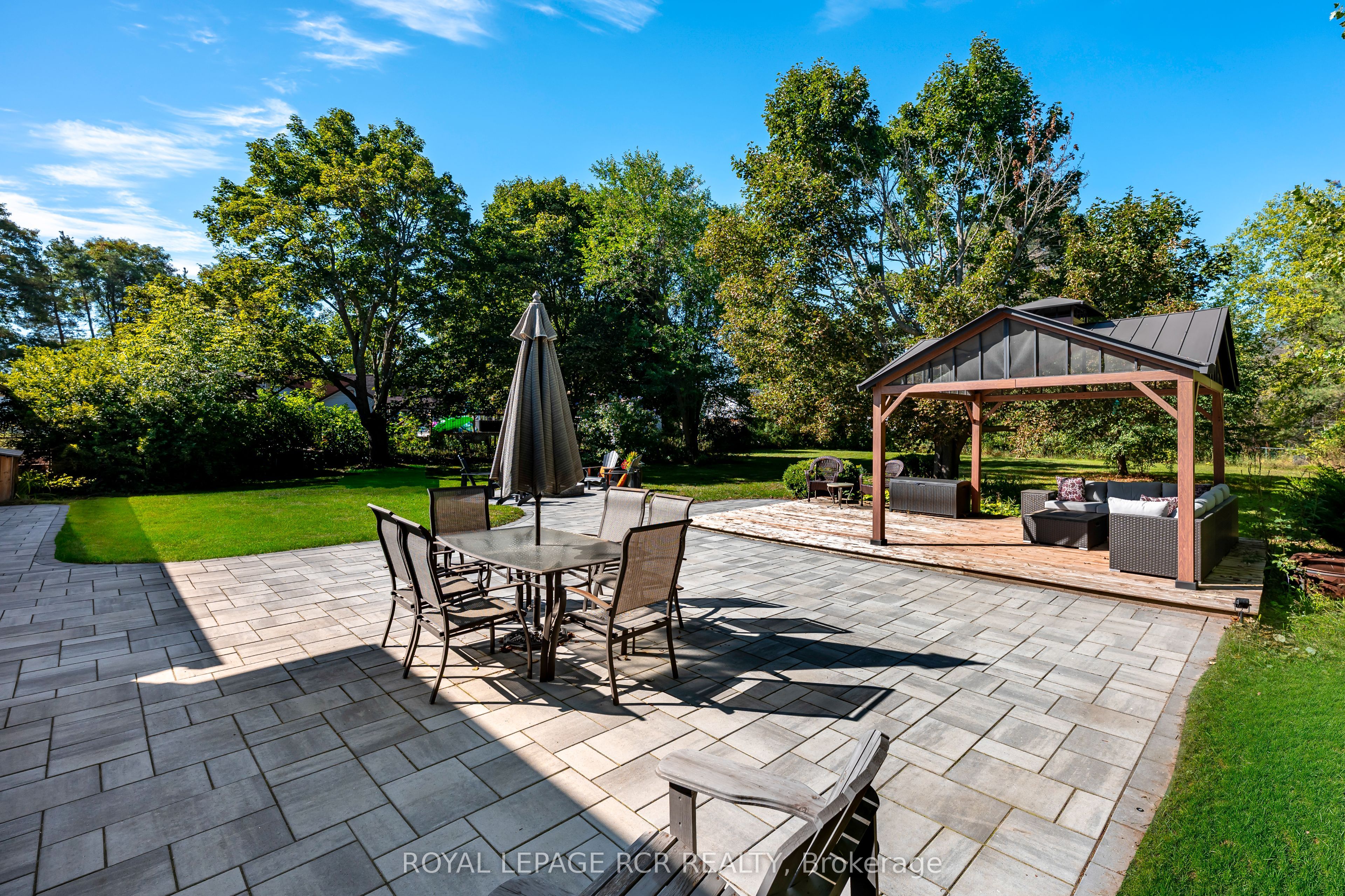 2534 Sunnidale Road Property Photo 37