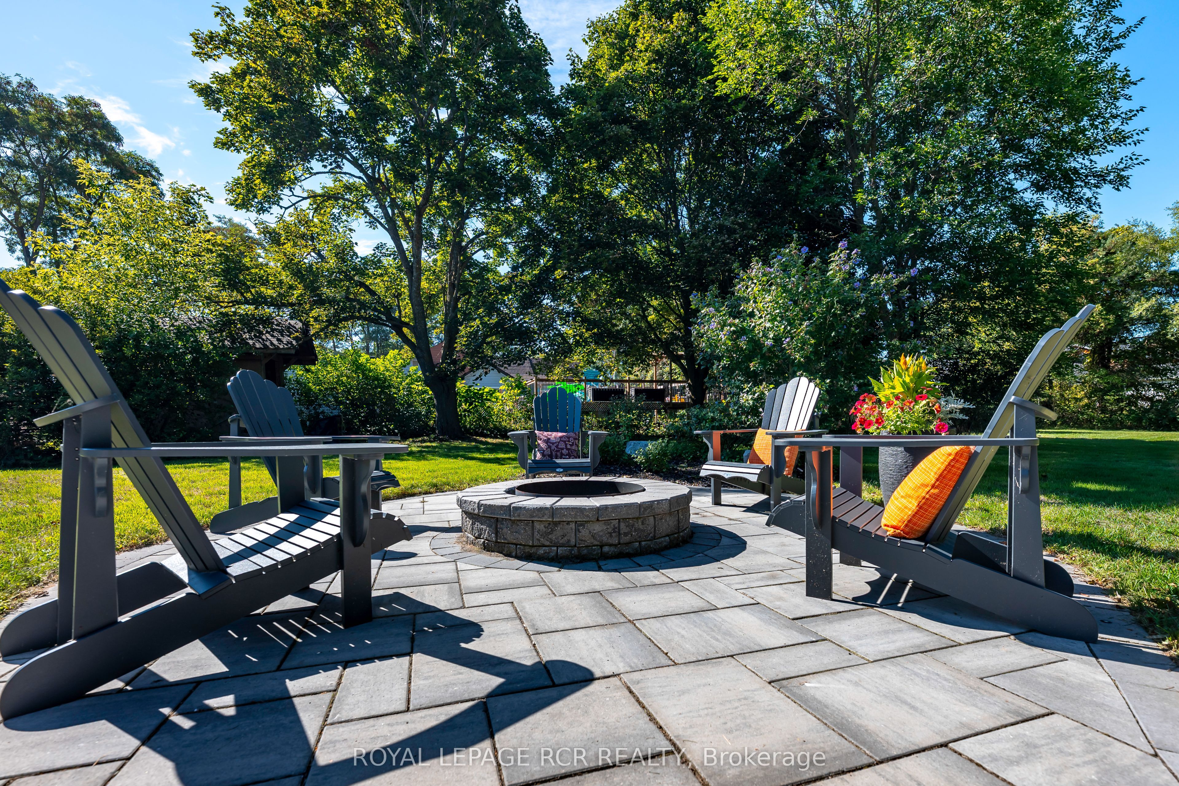 2534 Sunnidale Road Property Photo 38