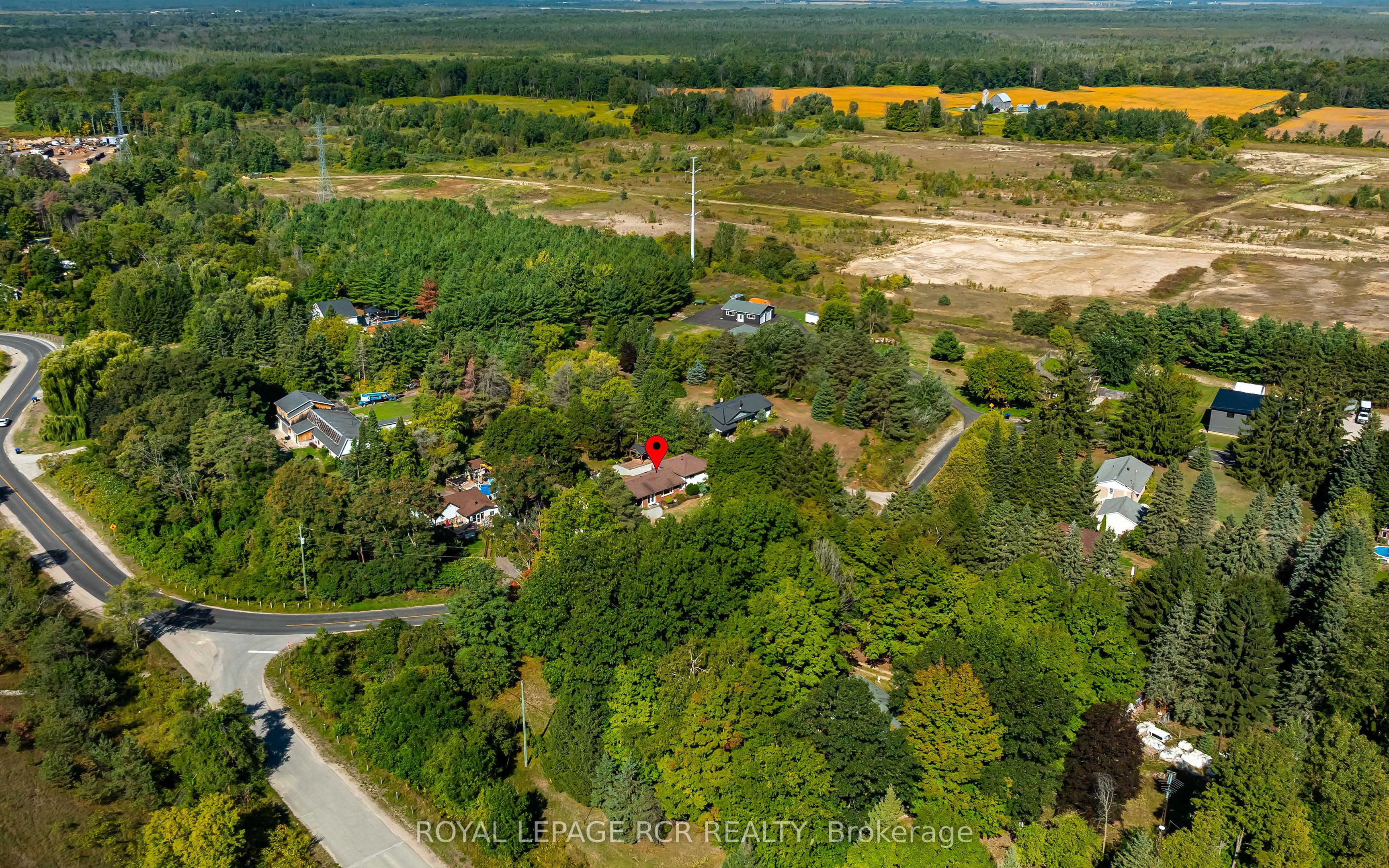 2534 Sunnidale Road Property Photo 43