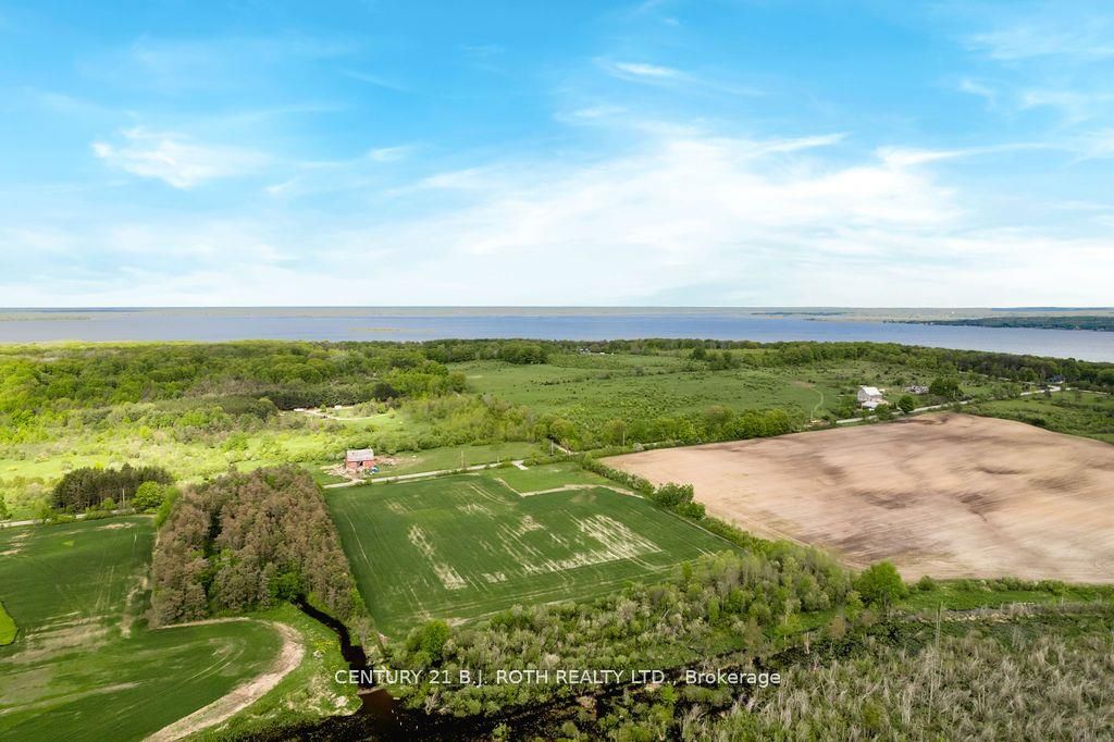 570 Curry Road Property Photo 4