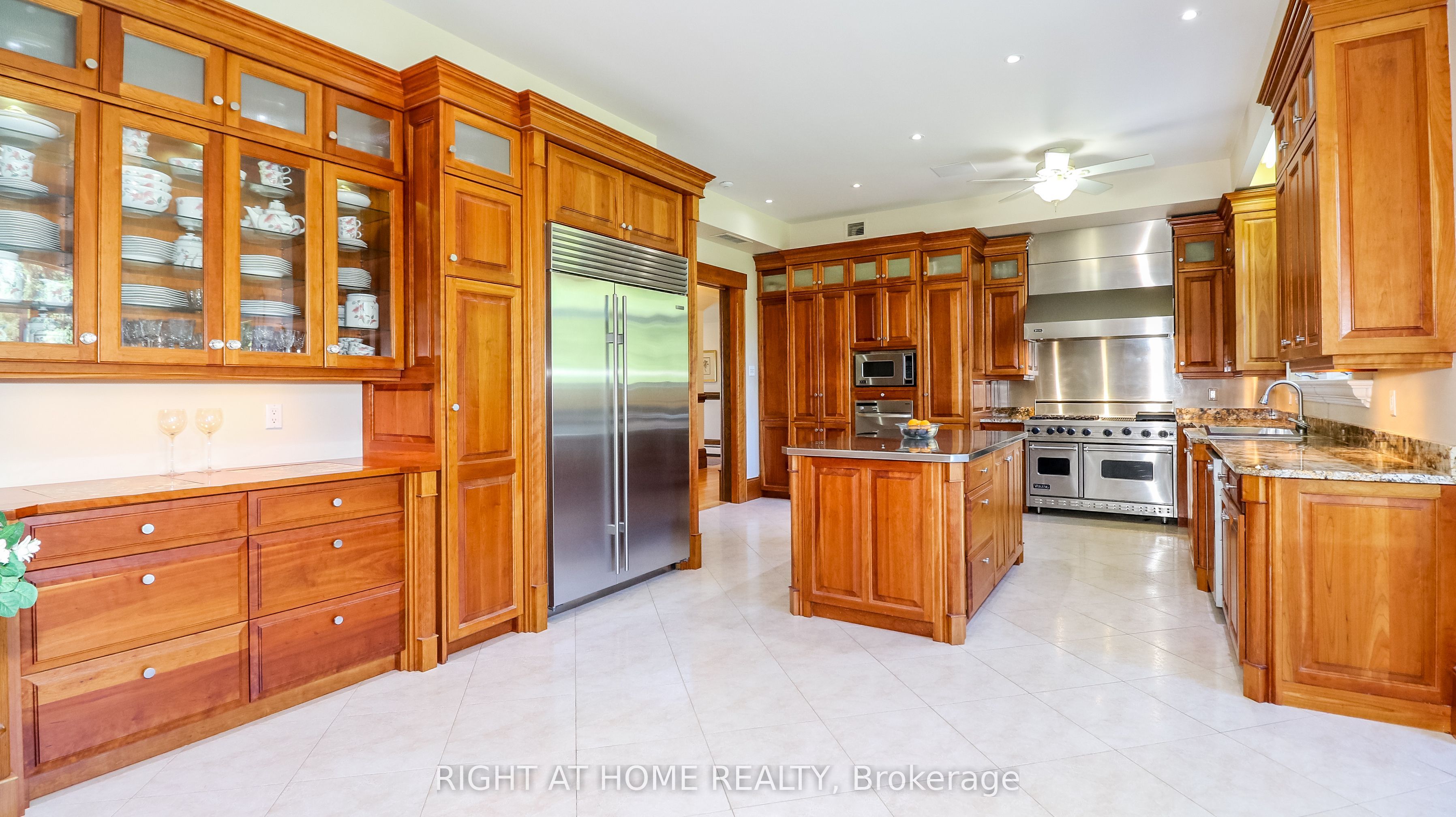 290 Tollendal Mill Road Property Photo 9