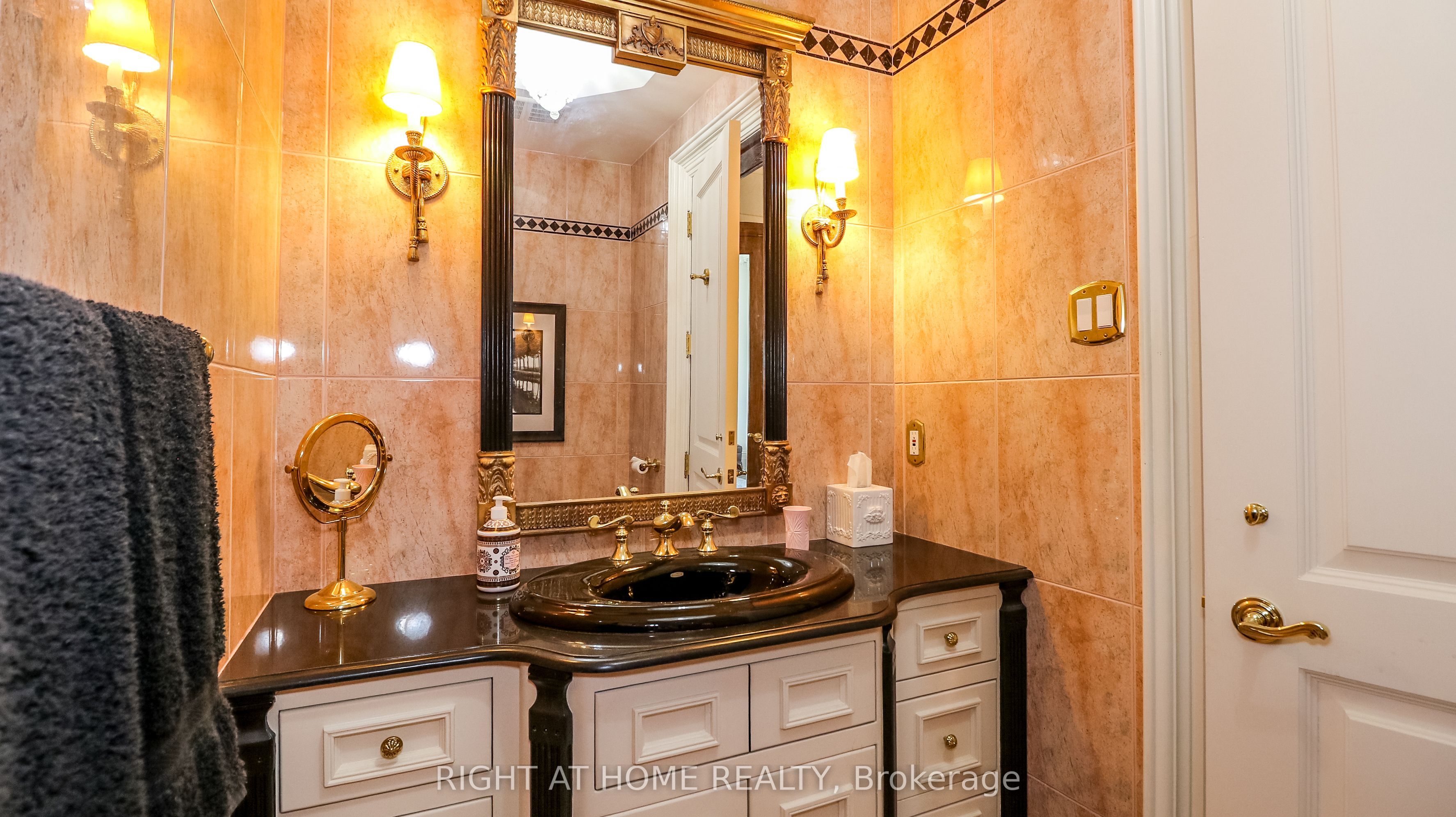 290 Tollendal Mill Road Property Photo 12