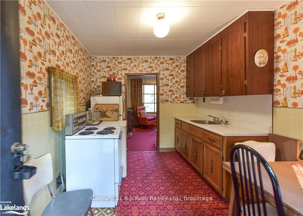 6571 Pioneer Village Lane Property Photo 7