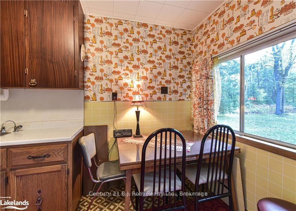 6571 Pioneer Village Lane Property Photo 9