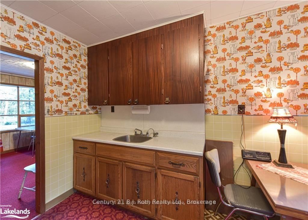 6571 Pioneer Village Lane Property Photo 10