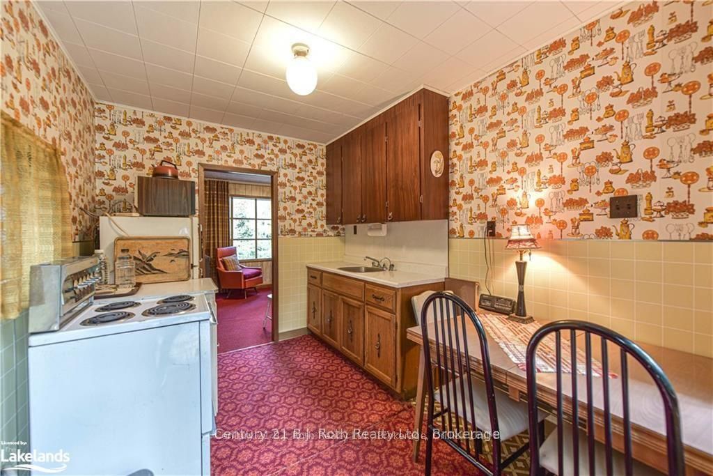 6571 Pioneer Village Lane Property Photo 11