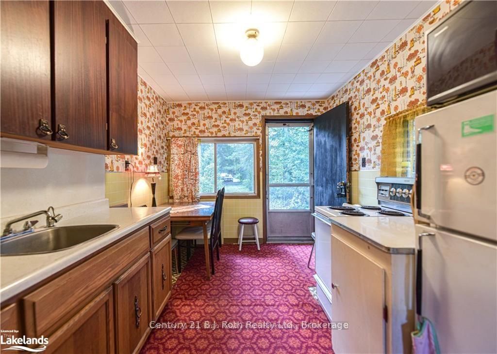 6571 Pioneer Village Lane Property Photo 12