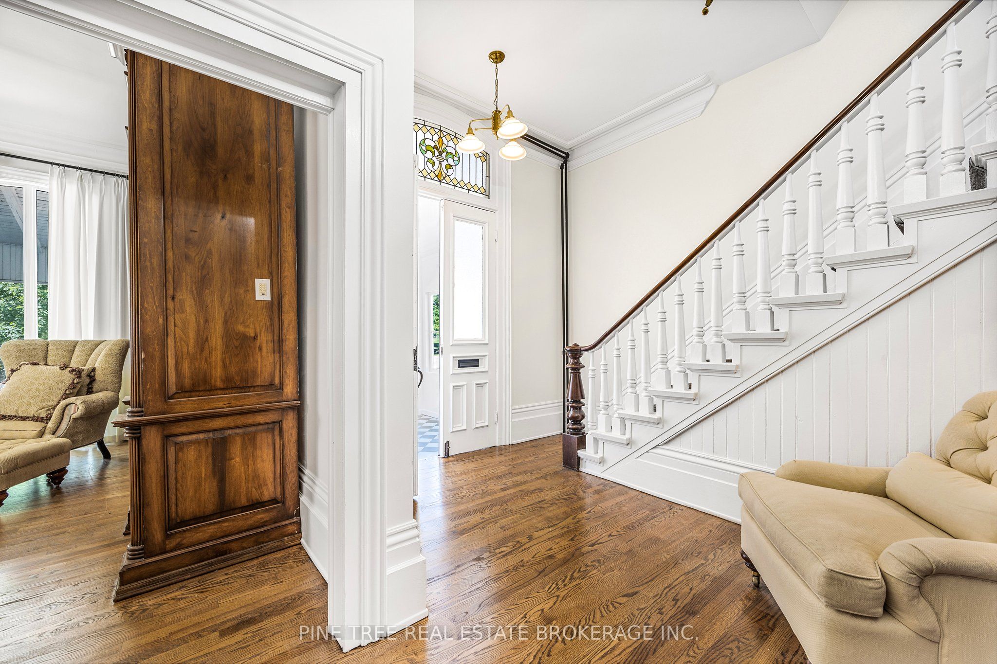 105 Toronto Street 1 Property Photo 6