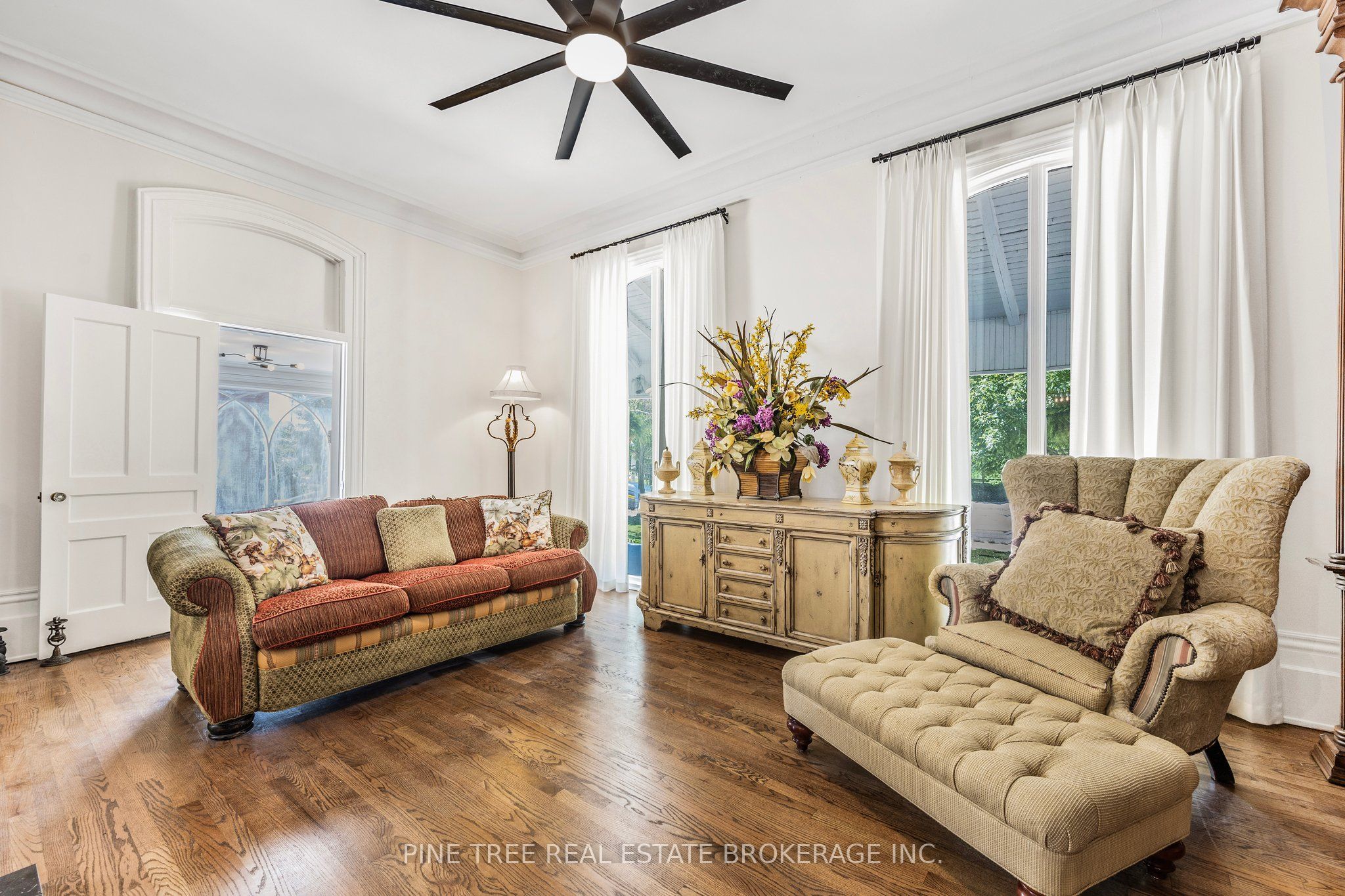 105 Toronto Street 1 Property Photo 10