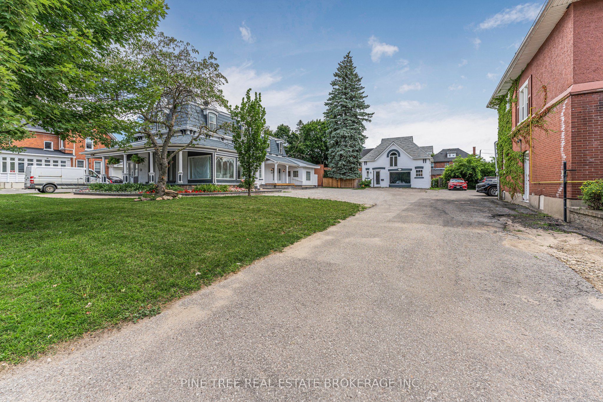 105 Toronto Street 1 Property Photo 13