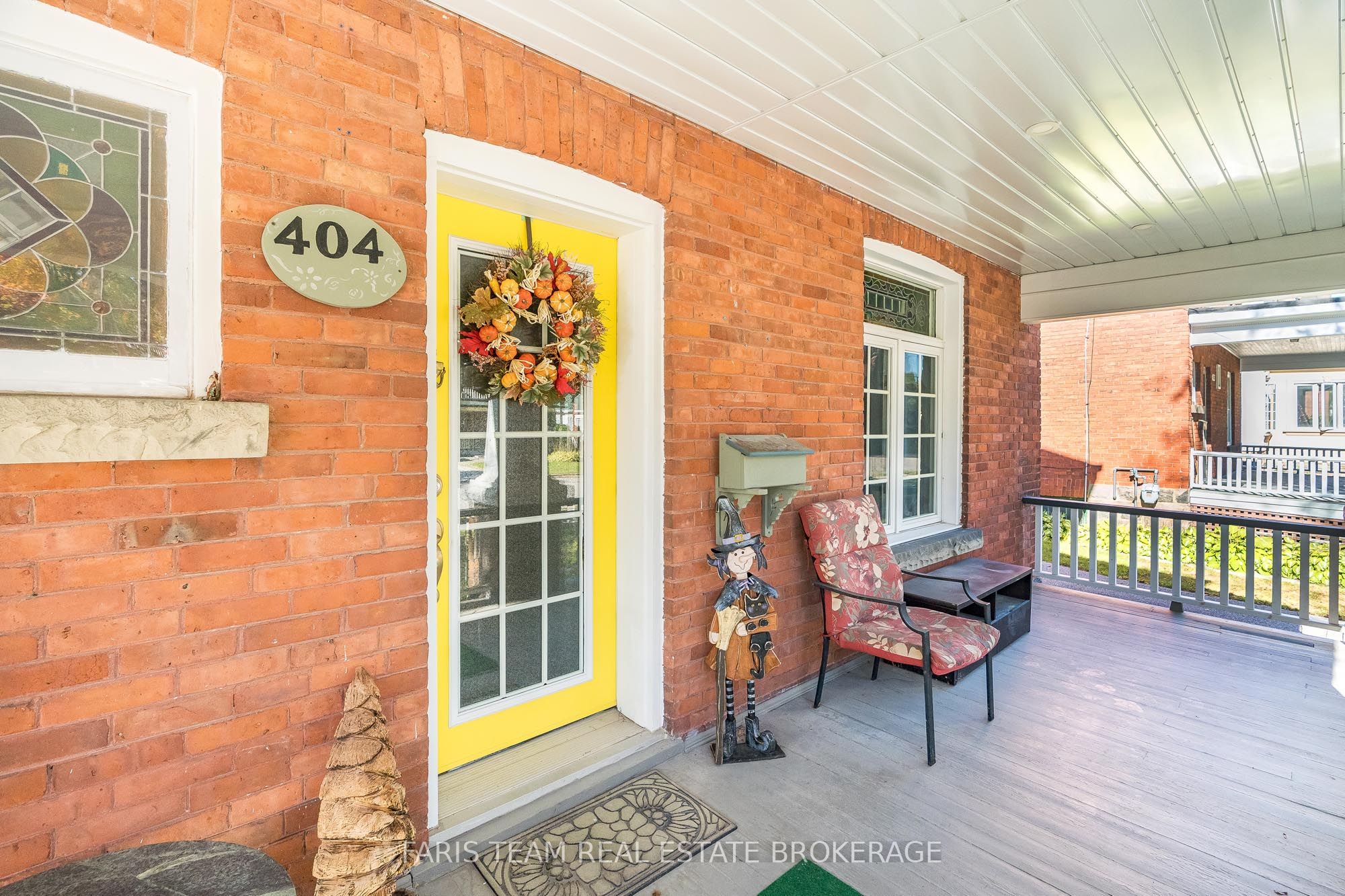 404 Manly Street Property Photo 5