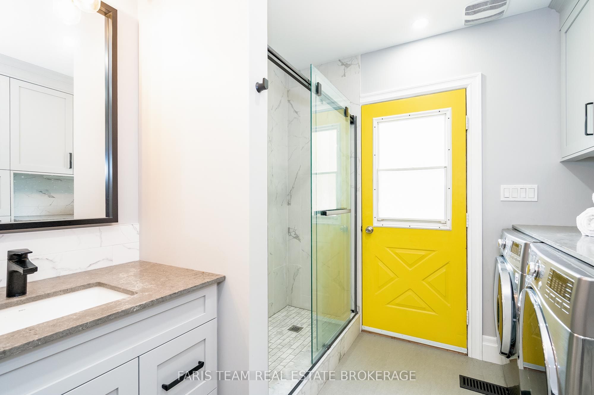 404 Manly Street Property Photo 21