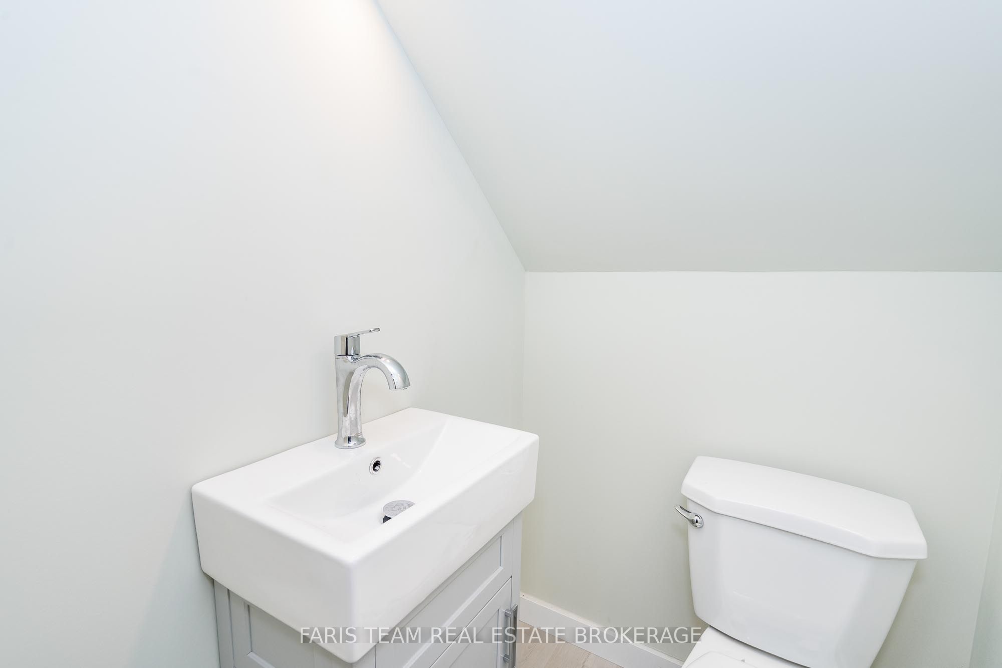 404 Manly Street Property Photo 29