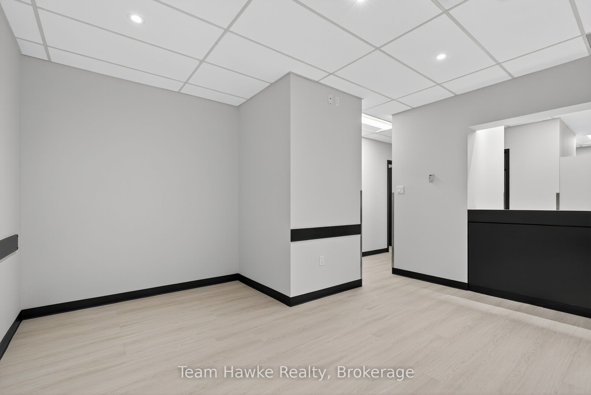 240 Penetanguishene Road 204 Property Photo 14