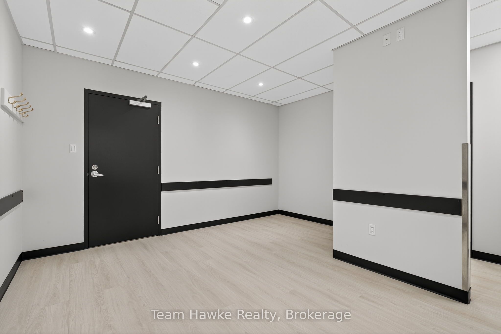 240 Penetanguishene Road 204 Property Photo 15