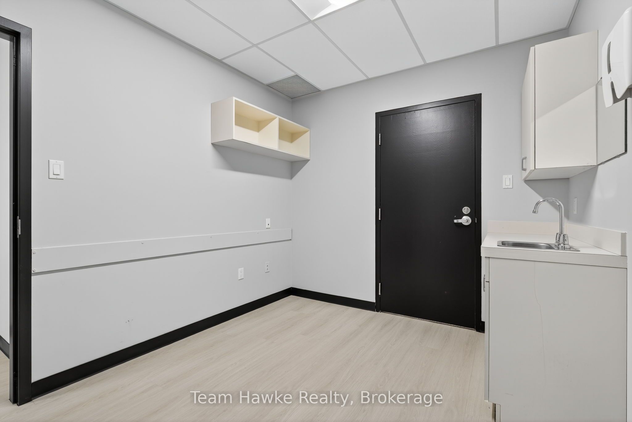 240 Penetanguishene Road 204 Property Photo 18