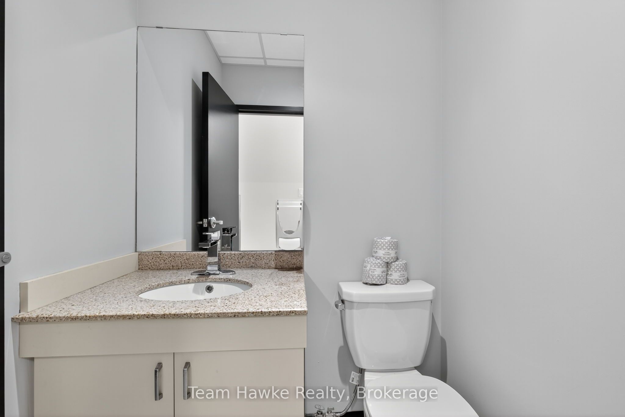 240 Penetanguishene Road 204 Property Photo 26
