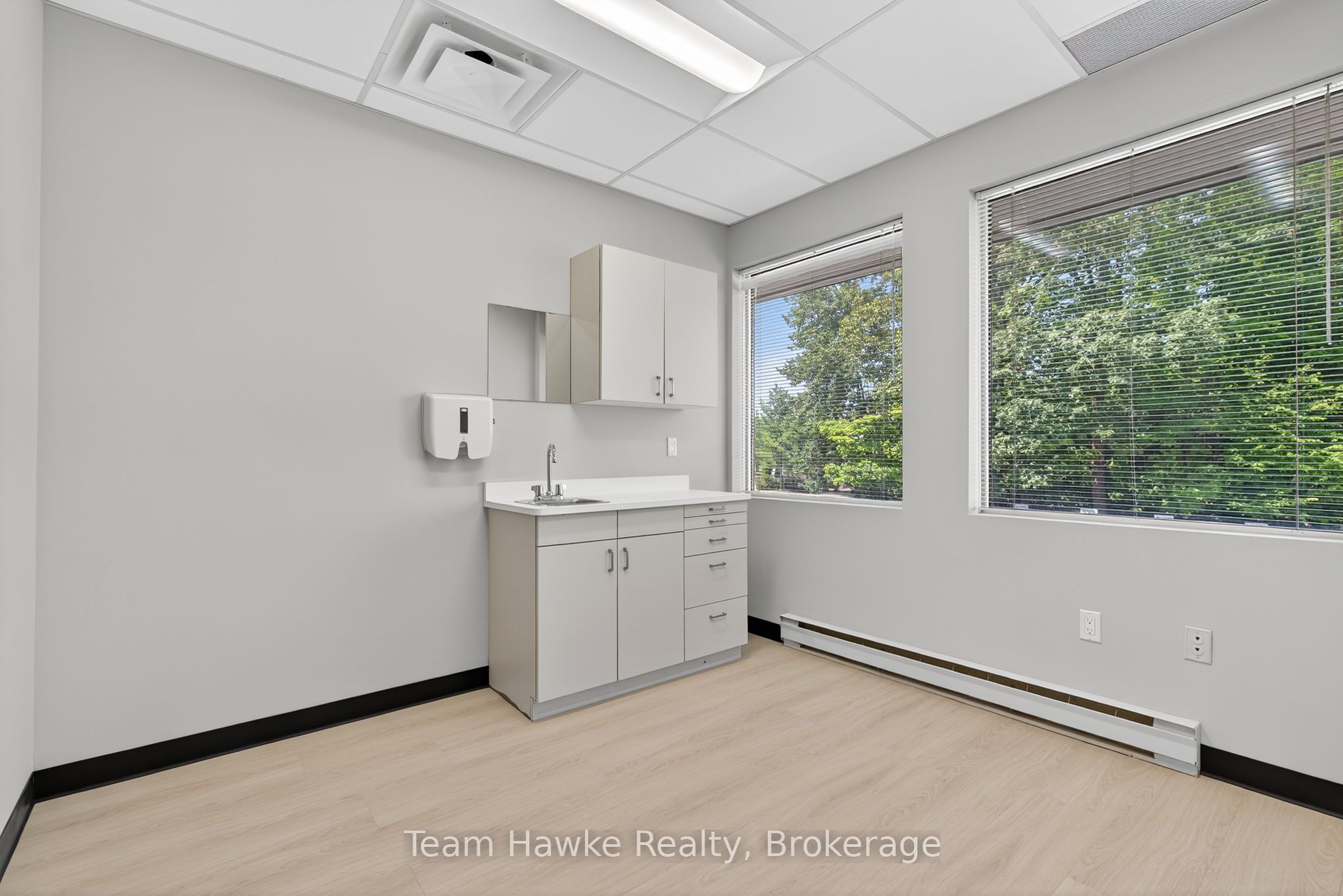 240 Penetanguishene Road 204 Property Photo 27