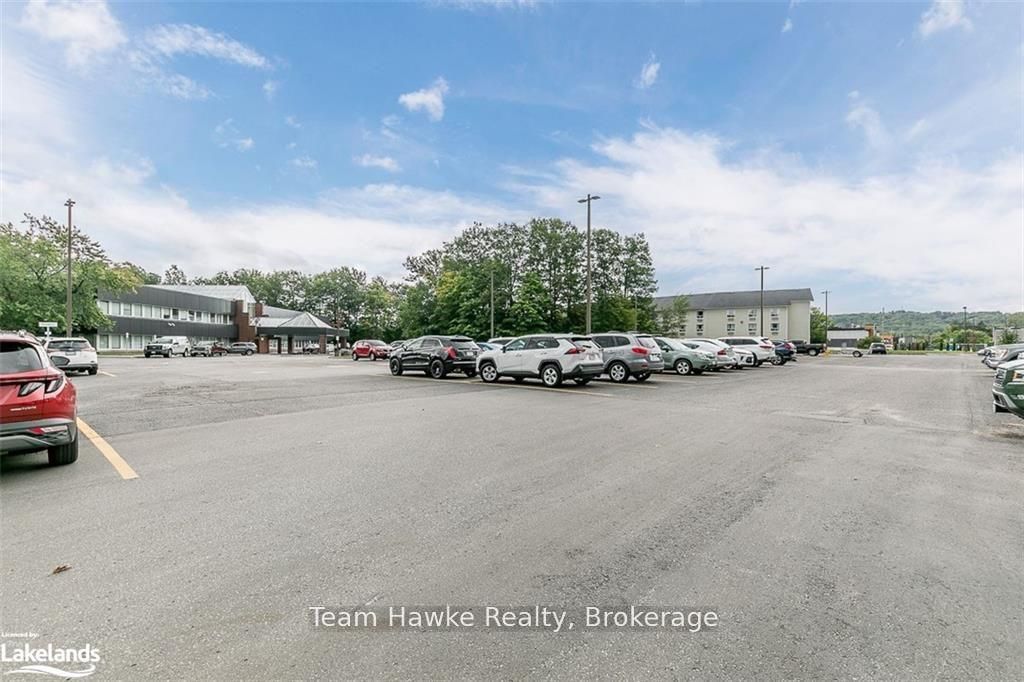 240 Penetanguishene Road 204 Property Photo 33