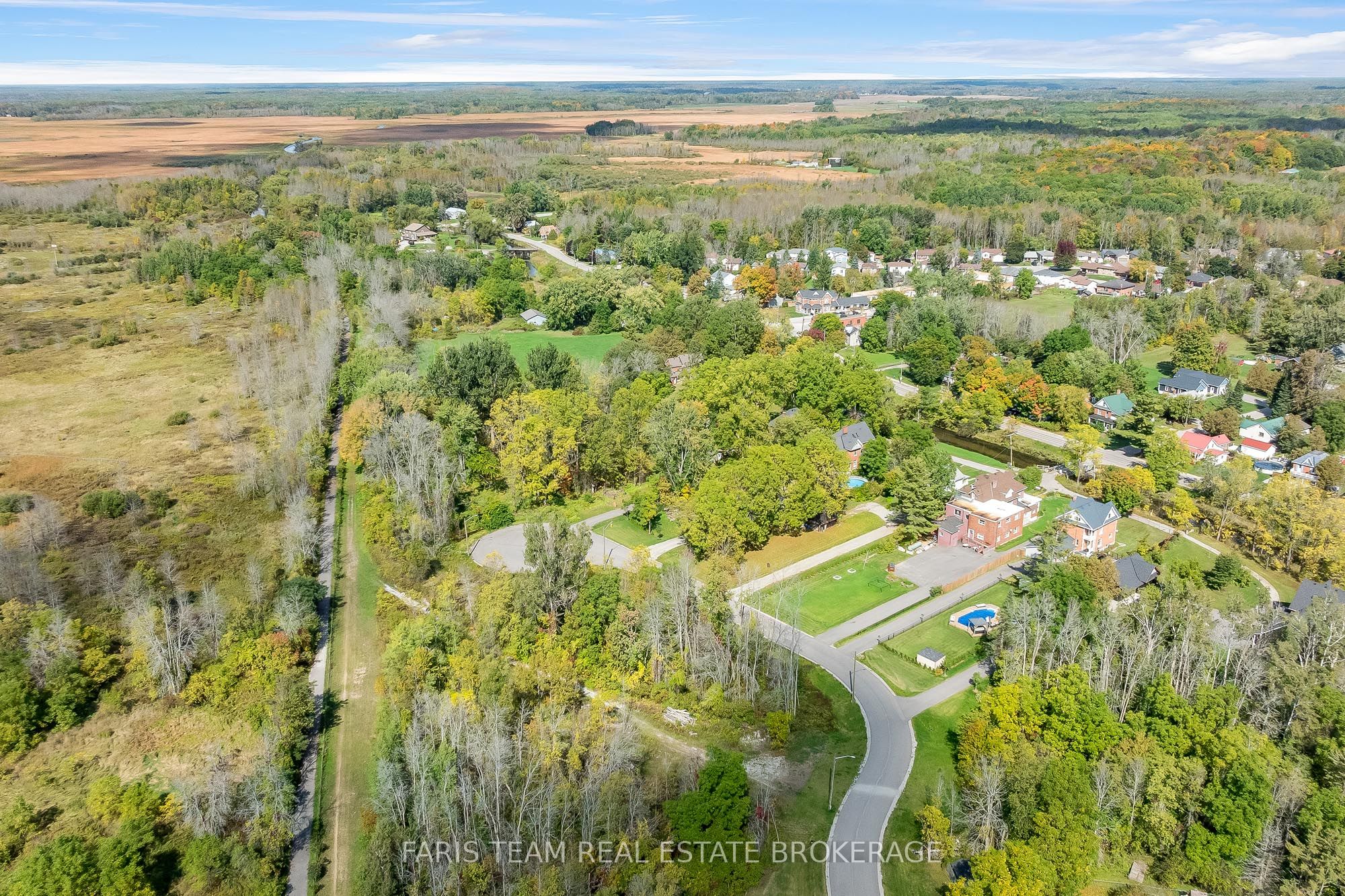 7 Reinbird St Property Photo 5