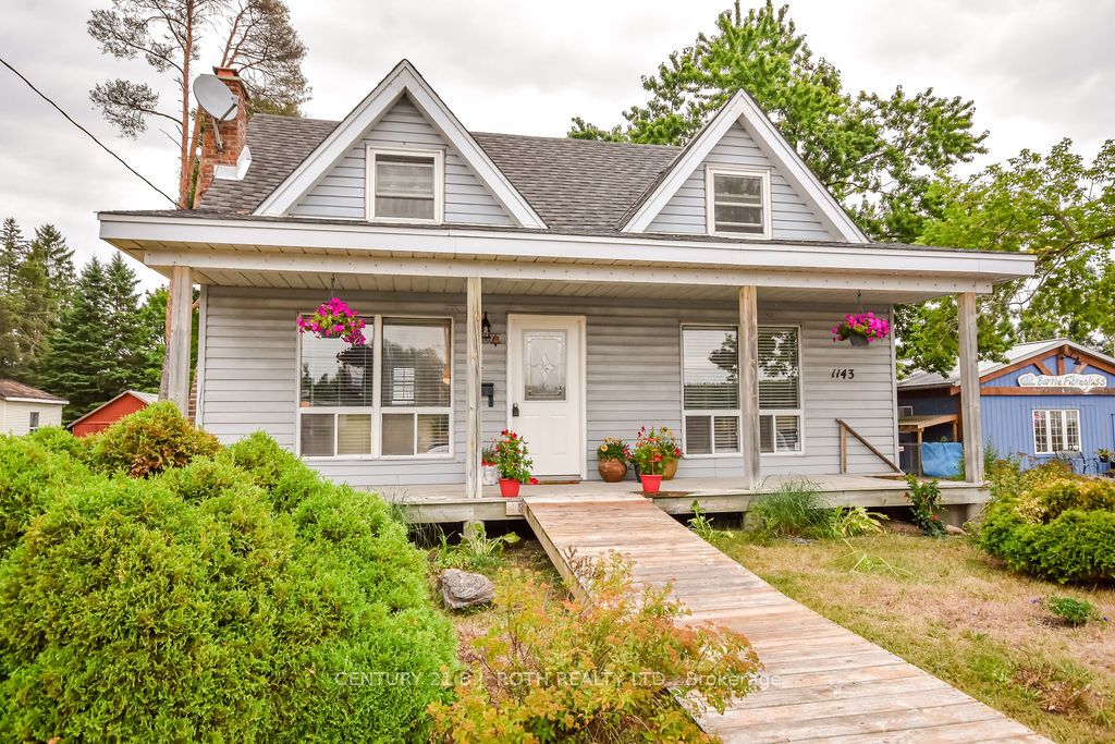 1143 Bayfield Street Property Photo 1