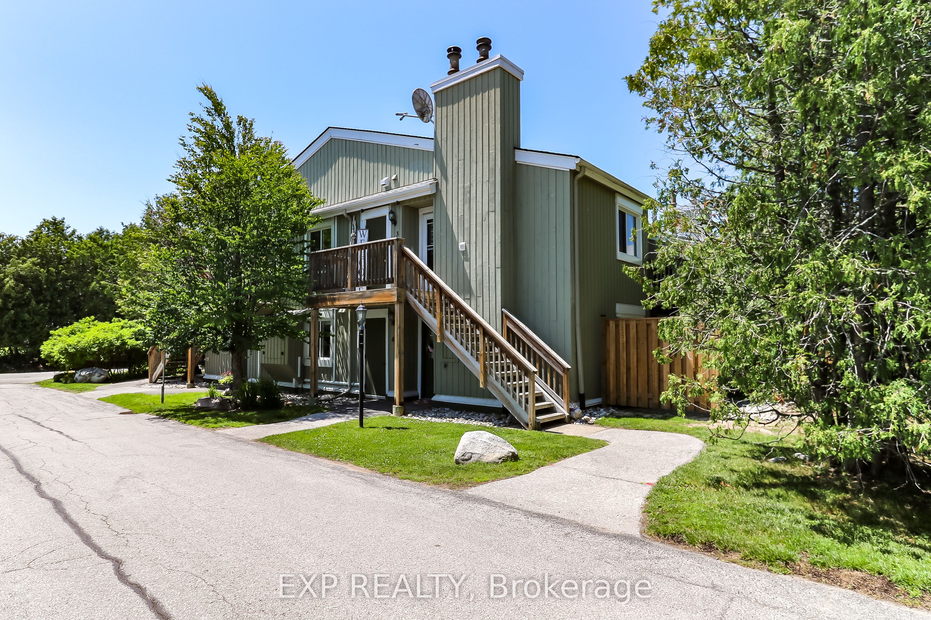 15 Dawson Dr Property Photo 1