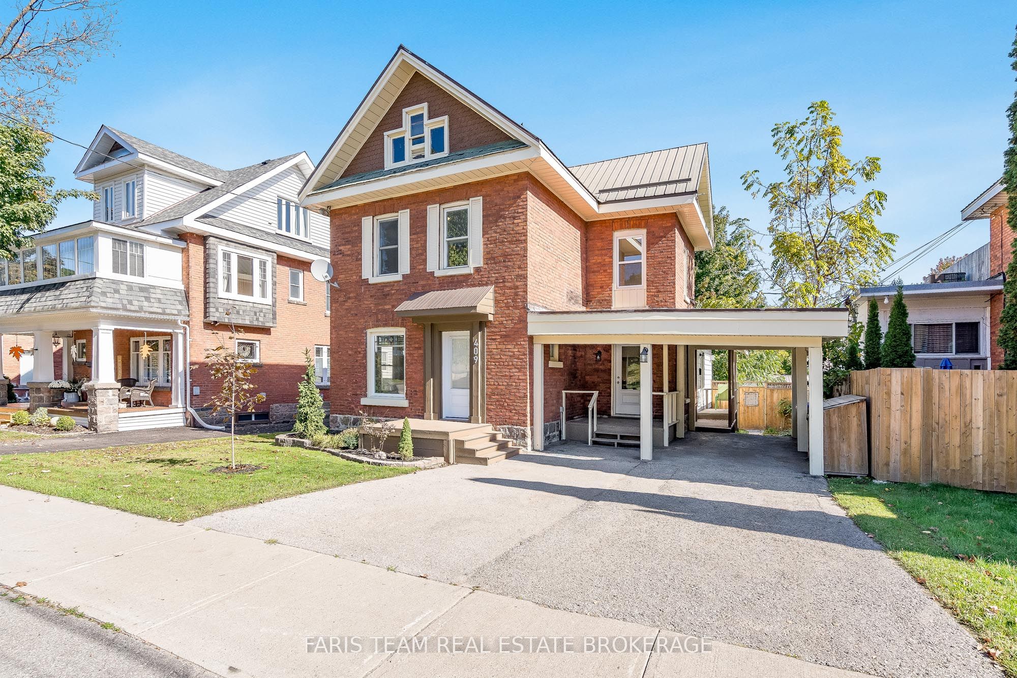 409 Queen St Property Photo 1