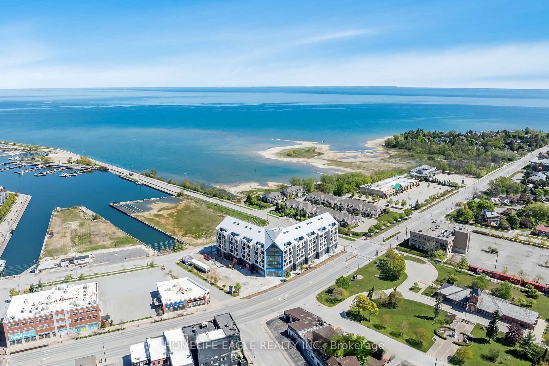 31 Huron Street 513 Property Photo 1