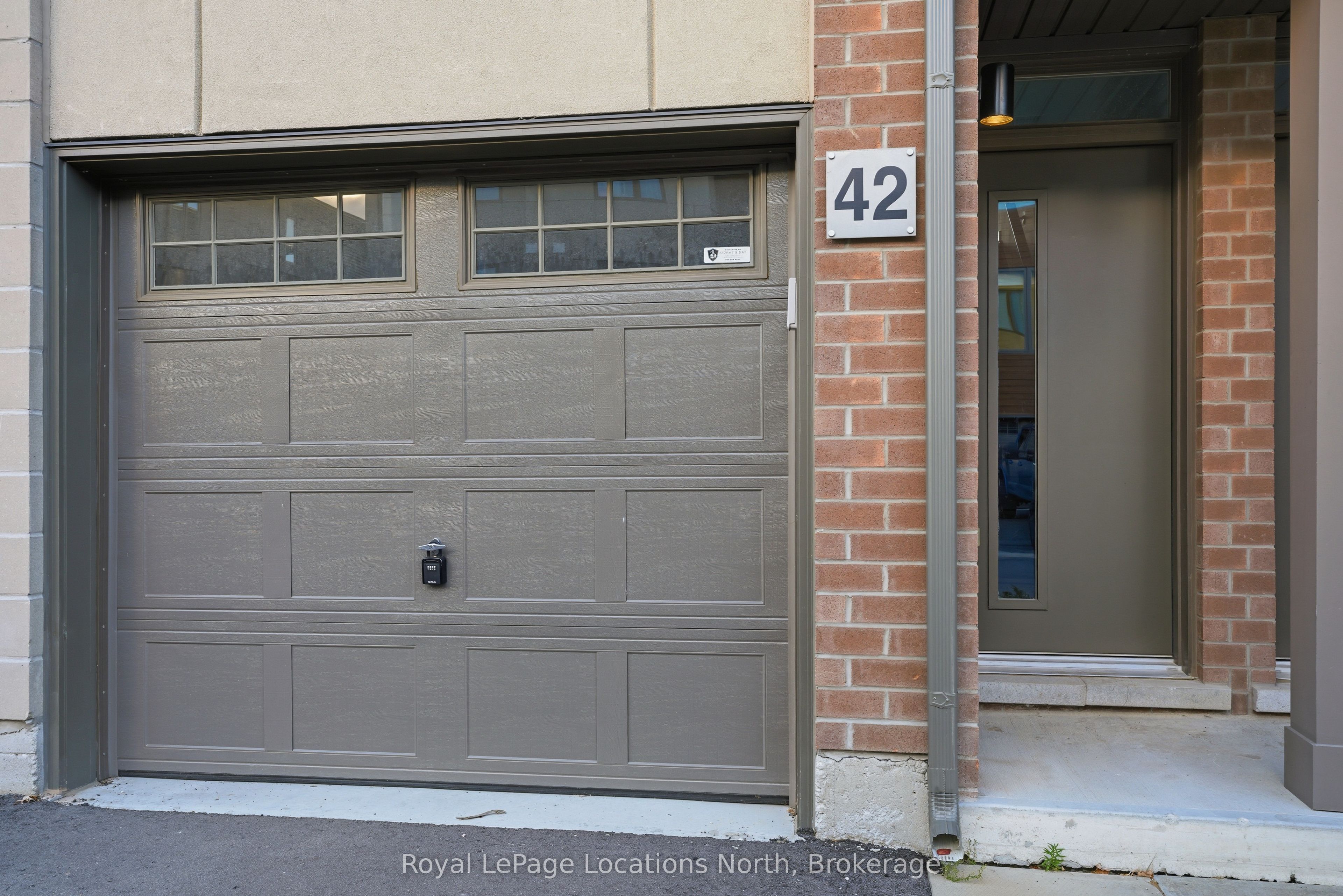 42 Winters Crescent Property Photo 2