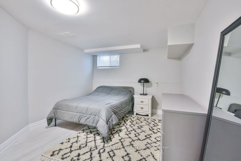 29 Wells Crescent Property Photo 21