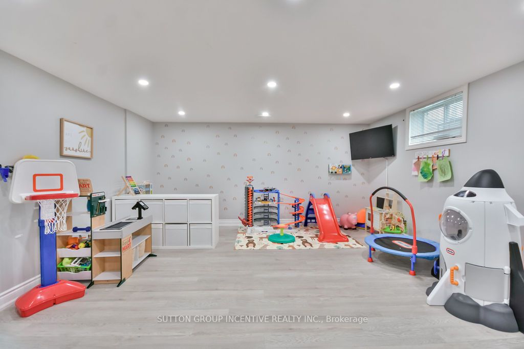 29 Wells Crescent Property Photo 22