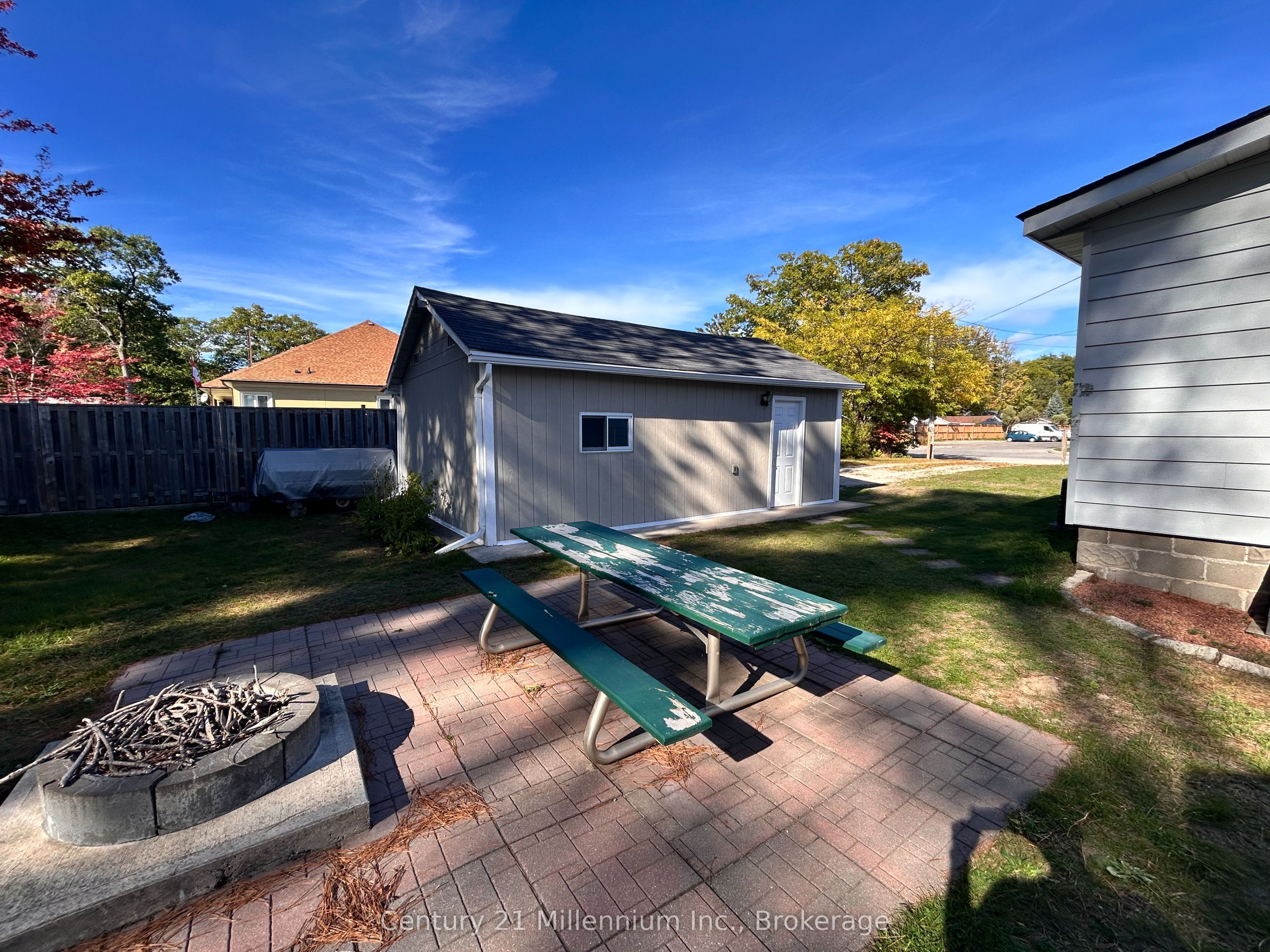 1310 Mosley Street Property Photo 2