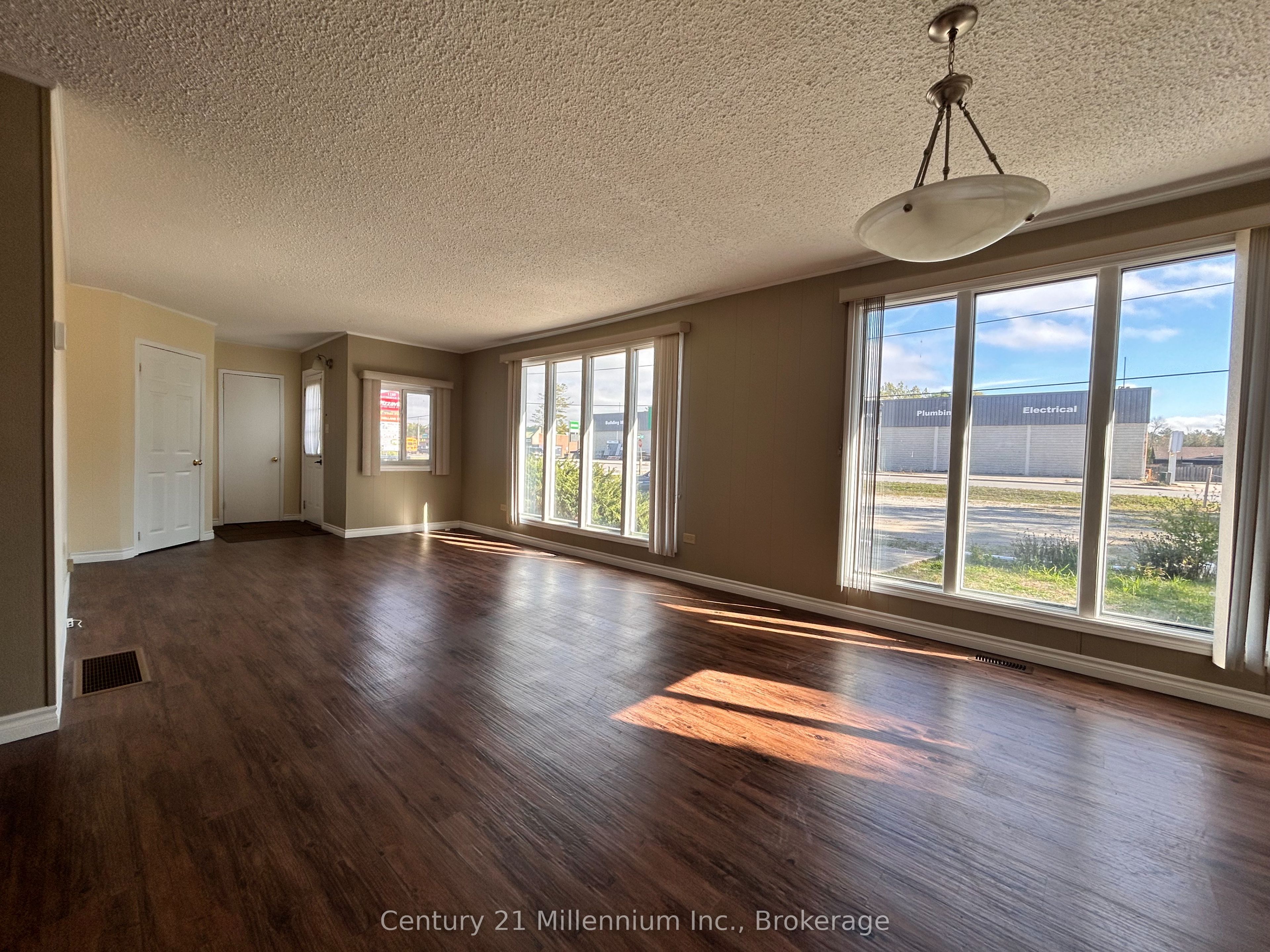 1310 Mosley Street Property Photo 3