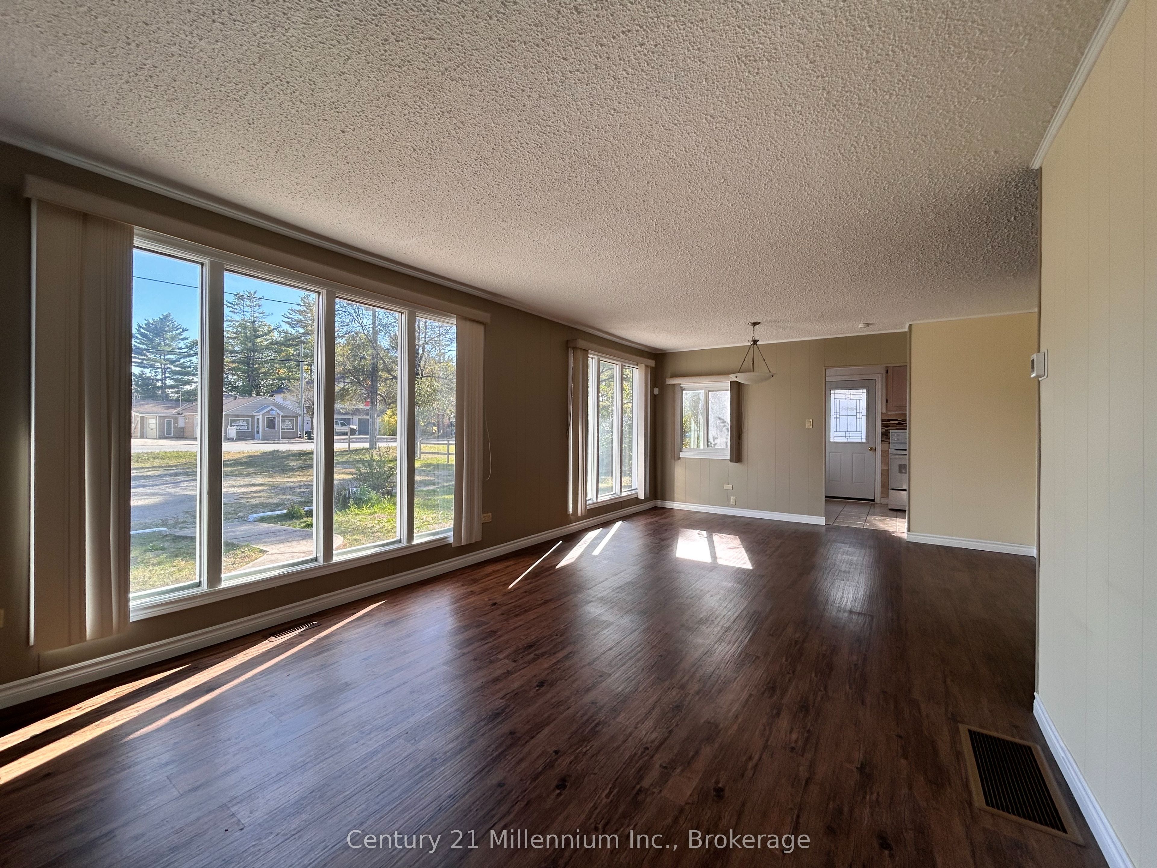 1310 Mosley Street Property Photo 4