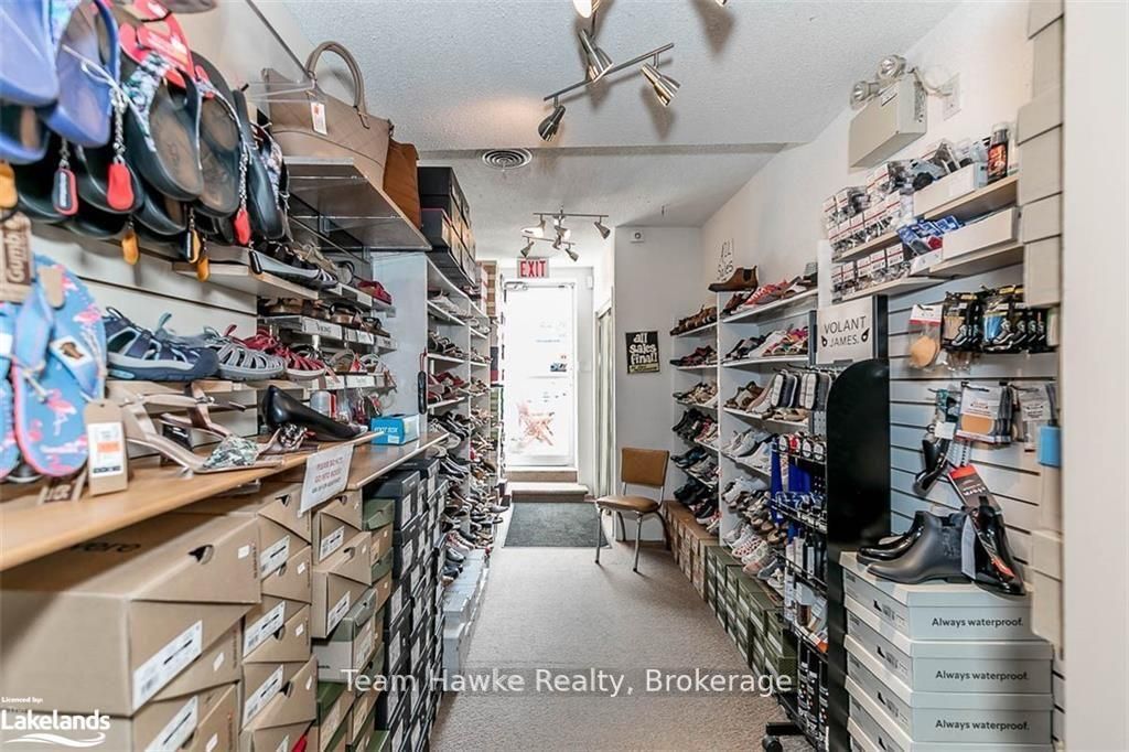 261 King Street Property Photo 4