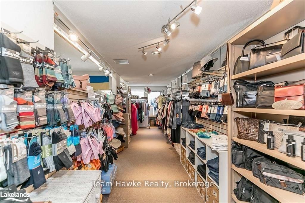 261 King Street Property Photo 9