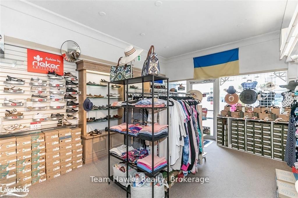 261 King Street Property Photo 14