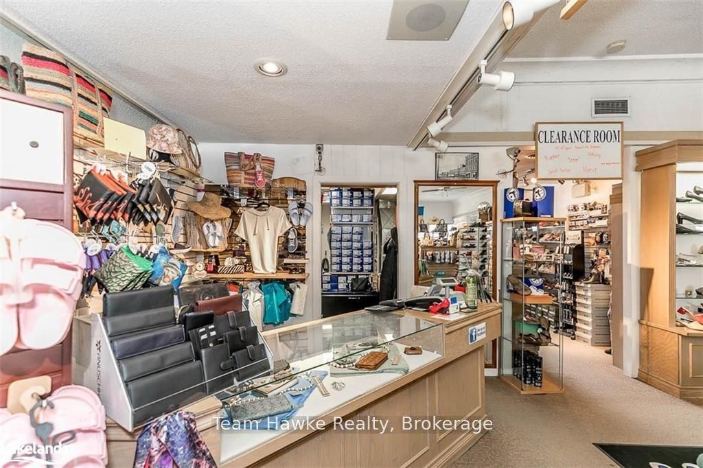 261 King Street Property Photo 18